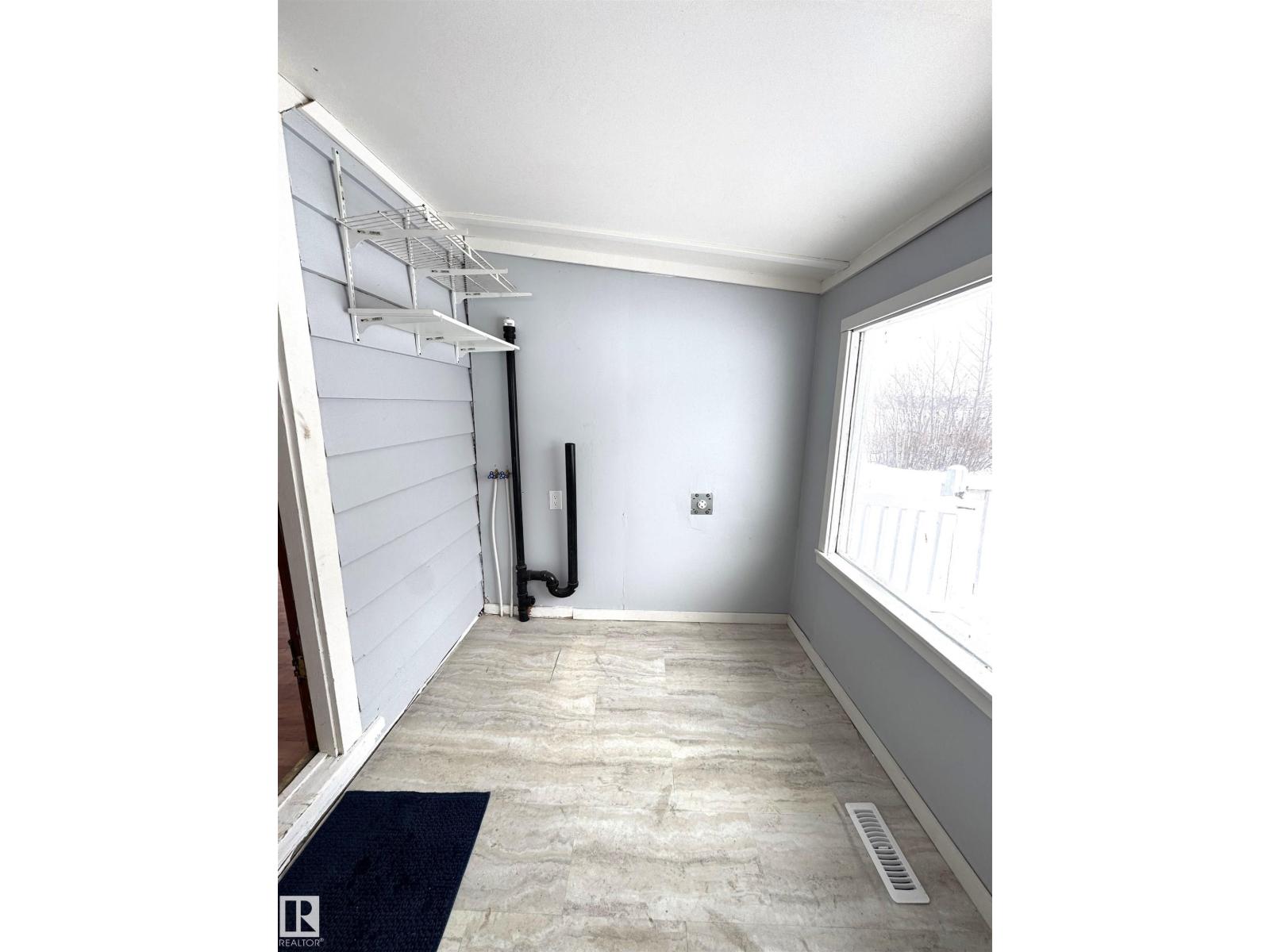 490 & 492 Lakeview Drive, Rural Lac Ste. Anne County, Alberta  T0E 1V0 - Photo 11 - E4475935