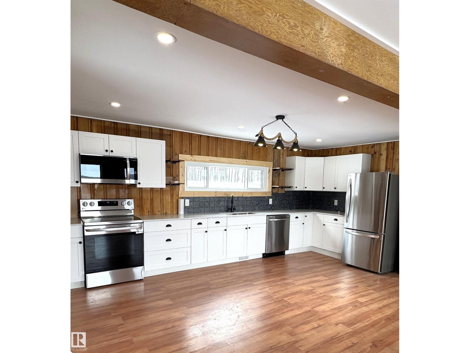 490 & 492 Lakeview Drive, Rural Lac Ste. Anne County, Alberta  T0E 1V0 - Photo 13 - E4475935