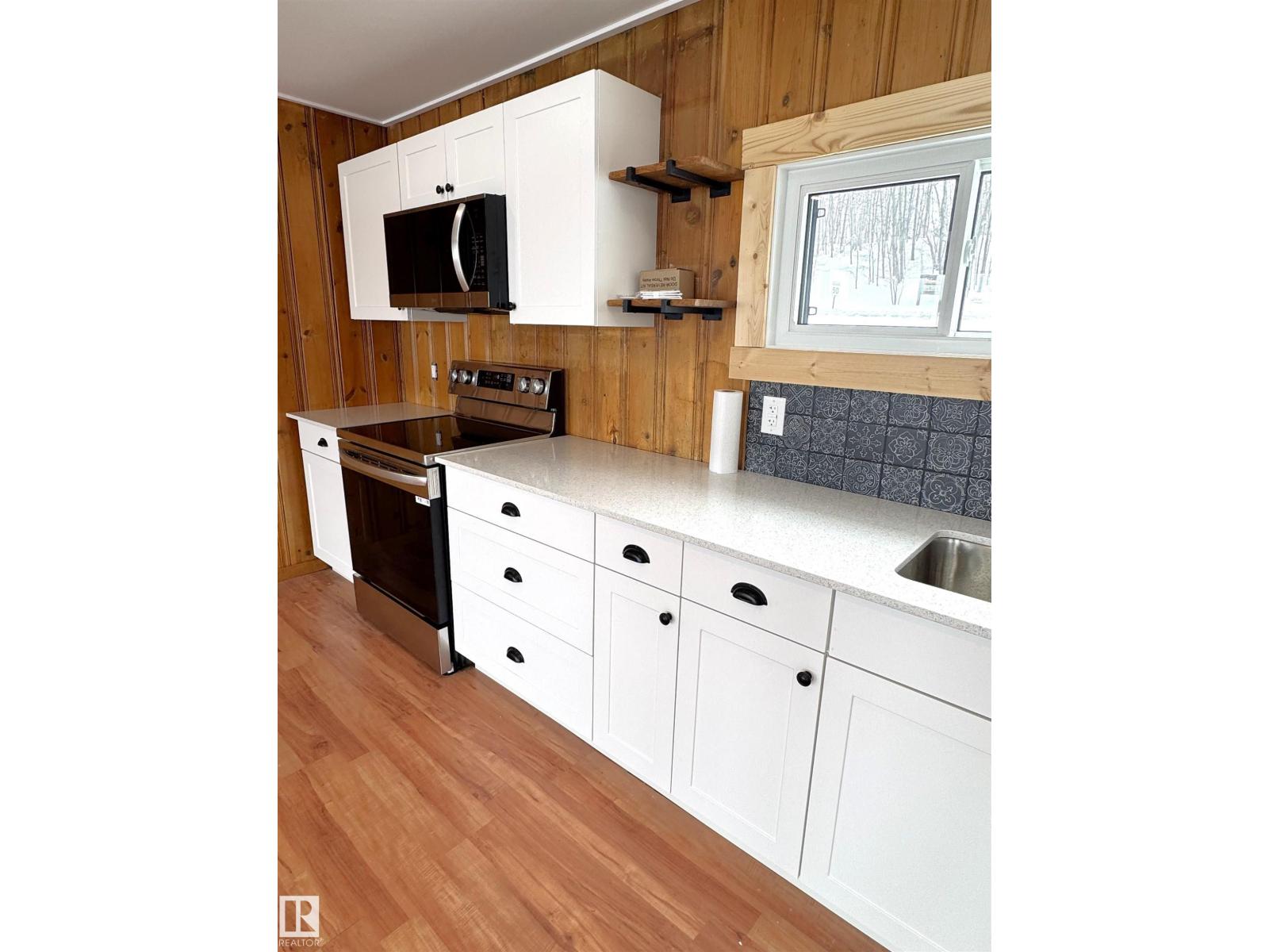 490 & 492 Lakeview Drive, Rural Lac Ste. Anne County, Alberta  T0E 1V0 - Photo 15 - E4475935