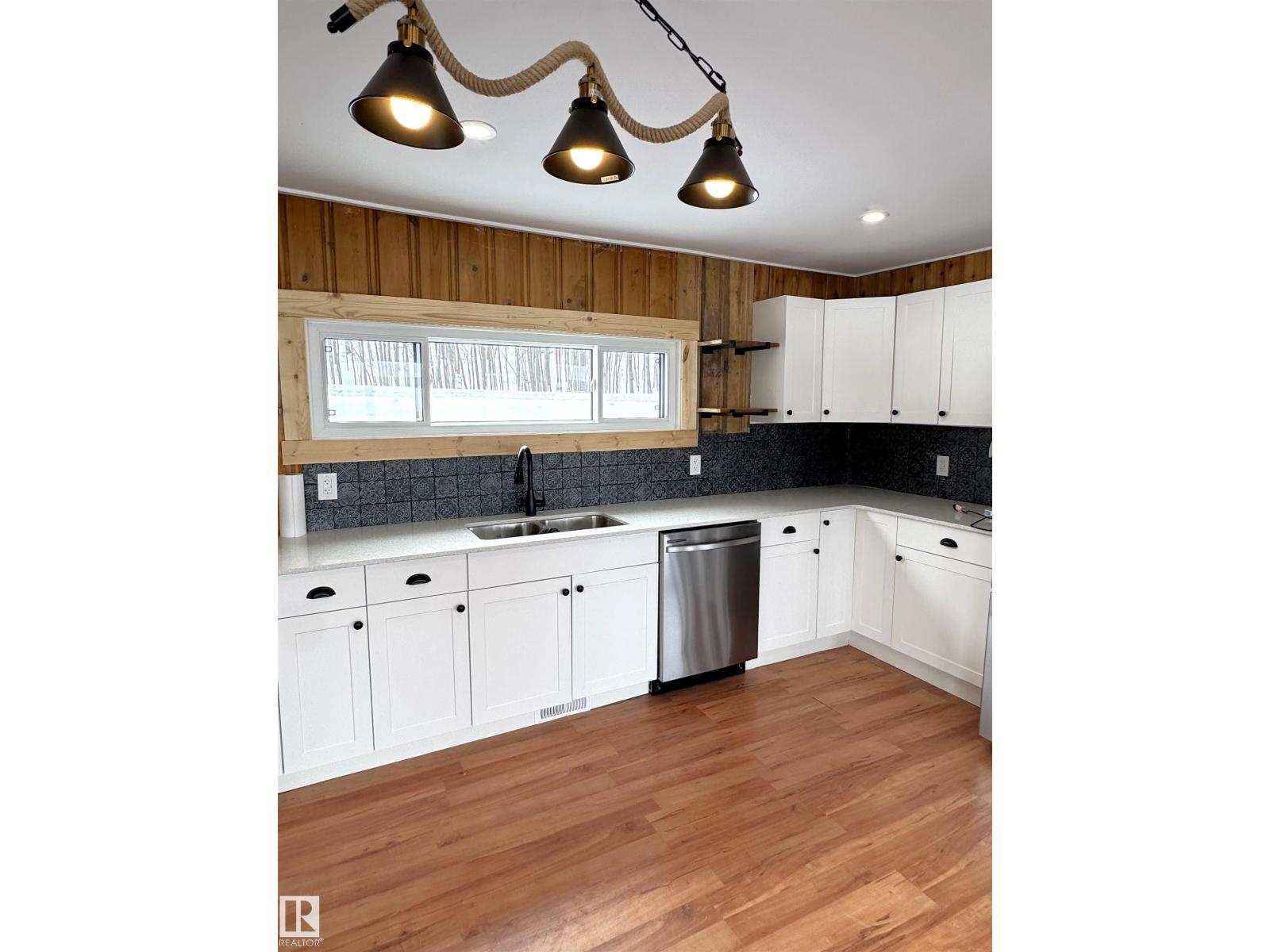 490 & 492 Lakeview Drive, Rural Lac Ste. Anne County, Alberta  T0E 1V0 - Photo 18 - E4475935