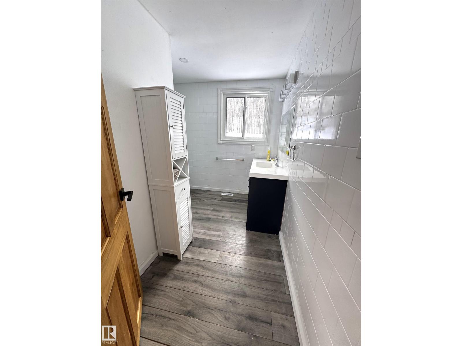 490 & 492 Lakeview Drive, Rural Lac Ste. Anne County, Alberta  T0E 1V0 - Photo 26 - E4475935