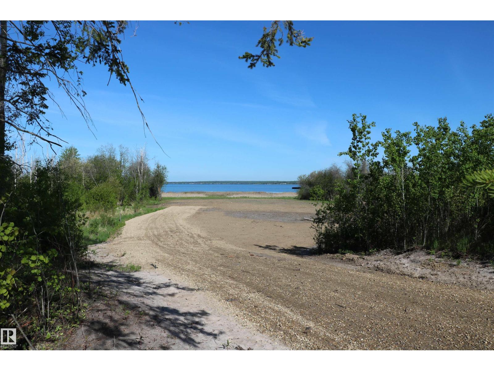 545165 Ste Anne Trail, Rural Lac Ste. Anne County, Alberta  T0E 0A1 - Photo 12 - E4476233