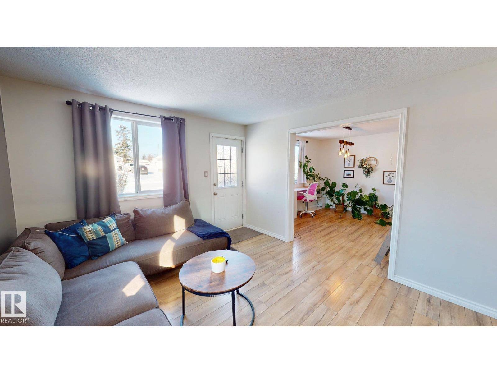 4913 44 St, Drayton Valley, Alberta  T7A 1H8 - Photo 7 - E4477420