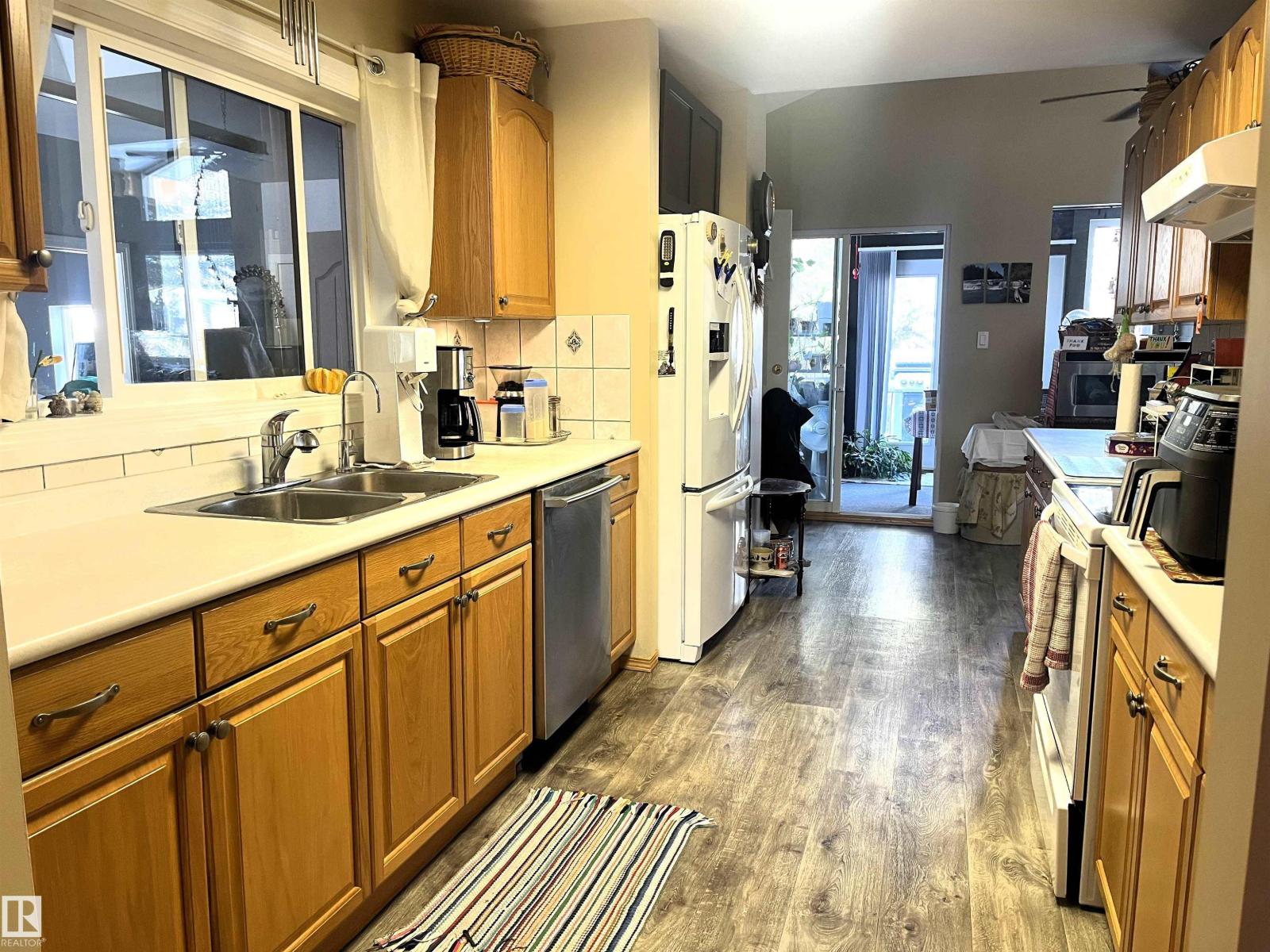 2 Bay Drive, Rural Lac Ste. Anne County, Alberta  T0E 0V0 - Photo 2 - E4477520