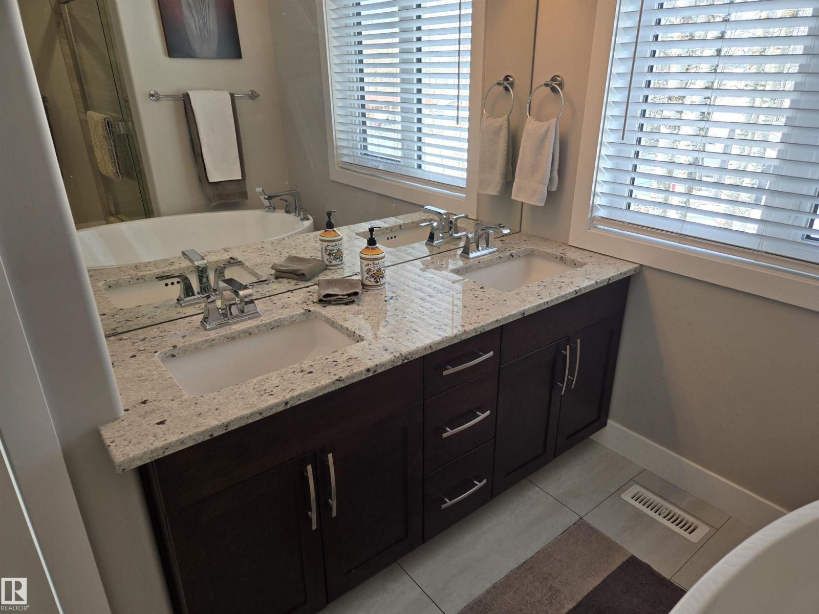 3 Conifer Cr, Rural Lac Ste. Anne County, Alberta  T0E 0V0 - Photo 20 - E4477703