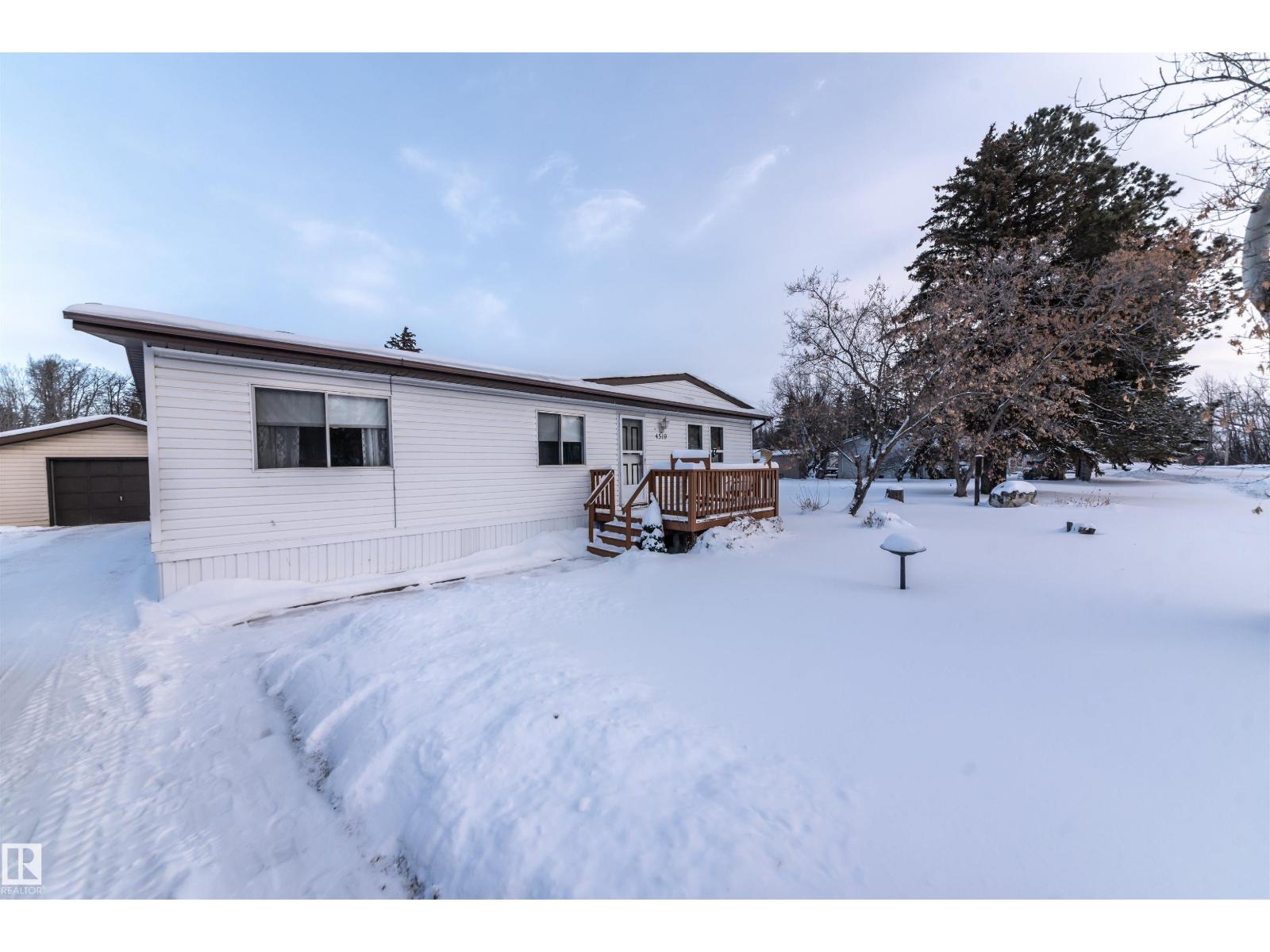 4519 46 St, Rural Lac Ste. Anne County, Alberta  T0E 0A0 - Photo 2 - E4478529