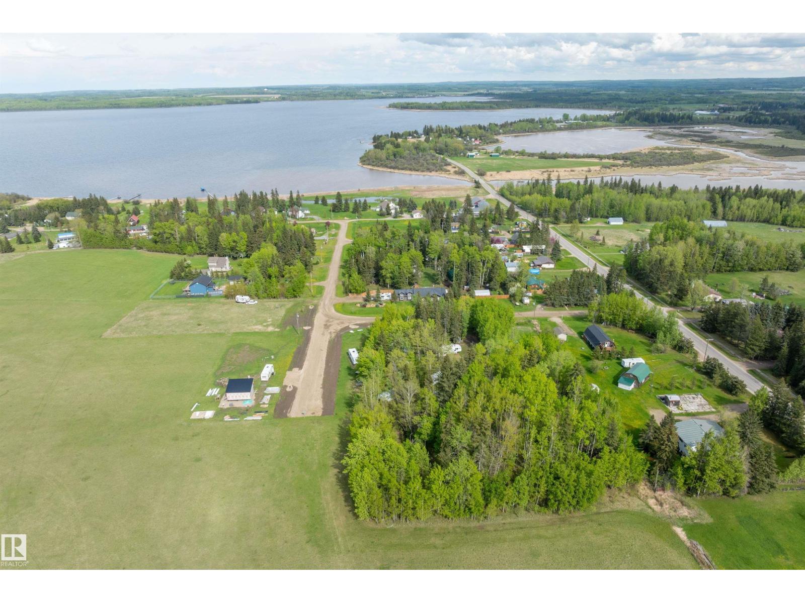 118 4 St W, Rural Wetaskiwin County, Alberta  T0C 0T0 - Photo 9 - E4478700