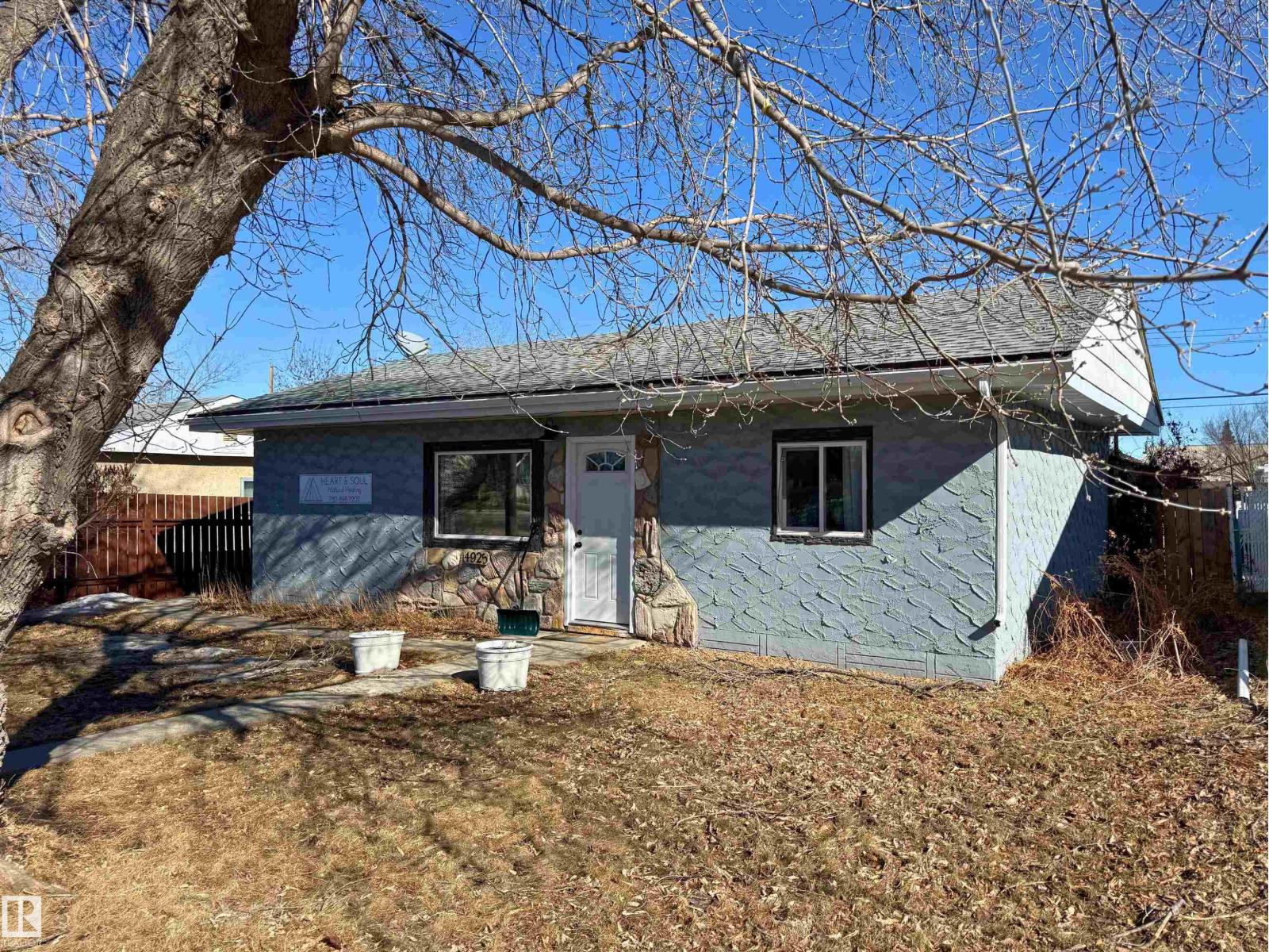 4925 46 St, Drayton Valley, Alberta  T7A 1H4 - Photo 1 - E4478710