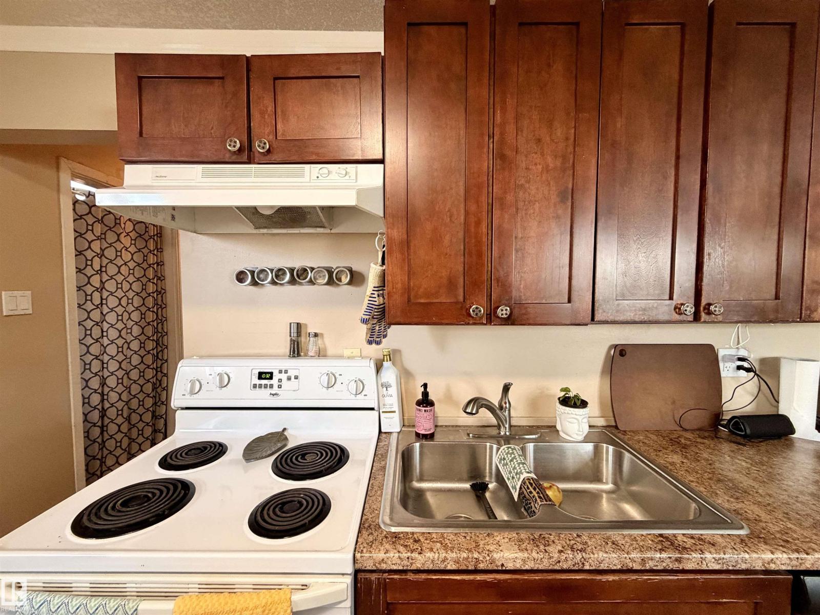 4925 46 St, Drayton Valley, Alberta  T7A 1H4 - Photo 12 - E4478710