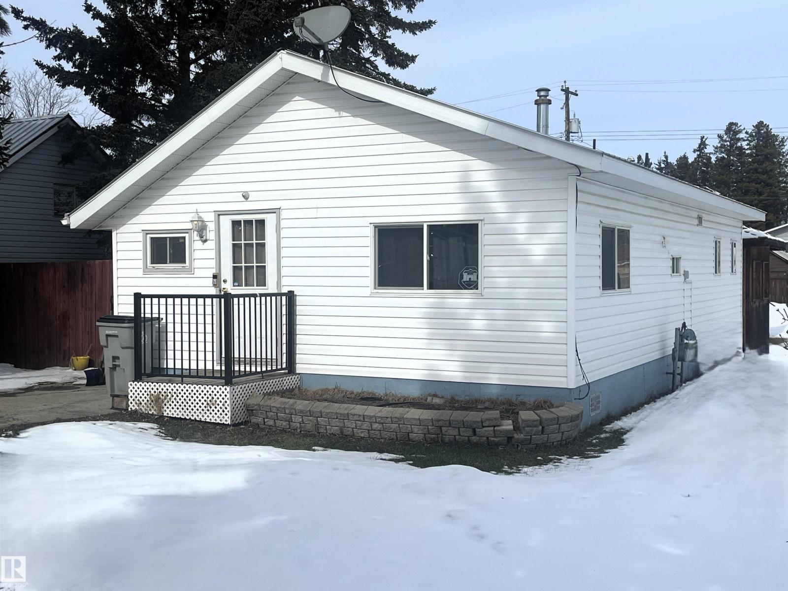 4720 51 Ave, Wildwood, Alberta  T0E 2M0 - Photo 1 - E4478771