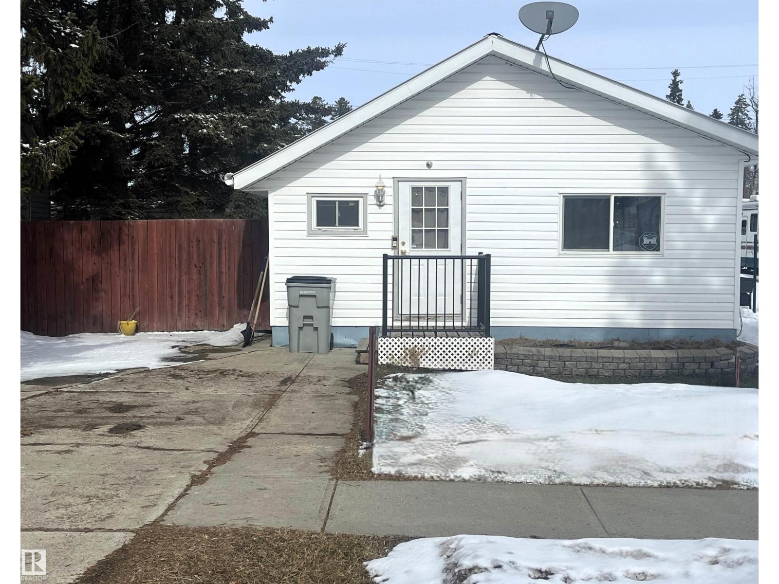 4720 51 Ave, Wildwood, Alberta  T0E 2M0 - Photo 2 - E4478771