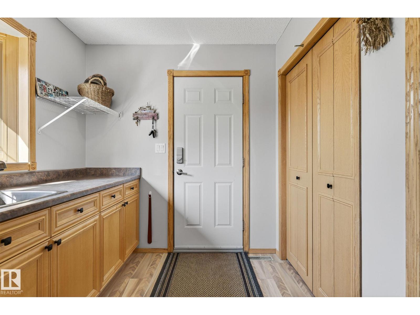 4002 Scott Av, Rural Wetaskiwin County, Alberta  T0C 2C0 - Photo 20 - E4479367