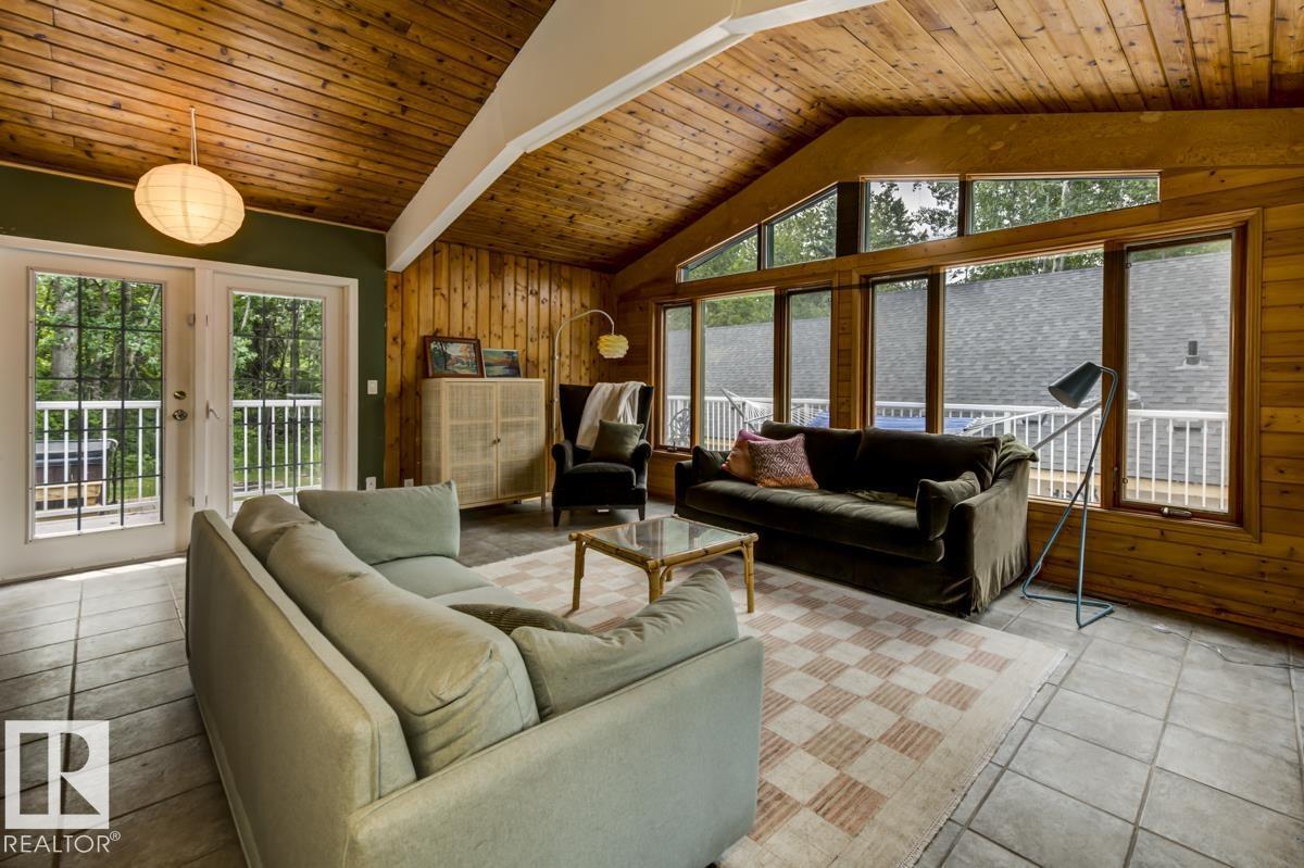 6 Hazel Av, Rural Lac Ste. Anne County, Alberta  T0E 0L0 - Photo 2 - E4479371