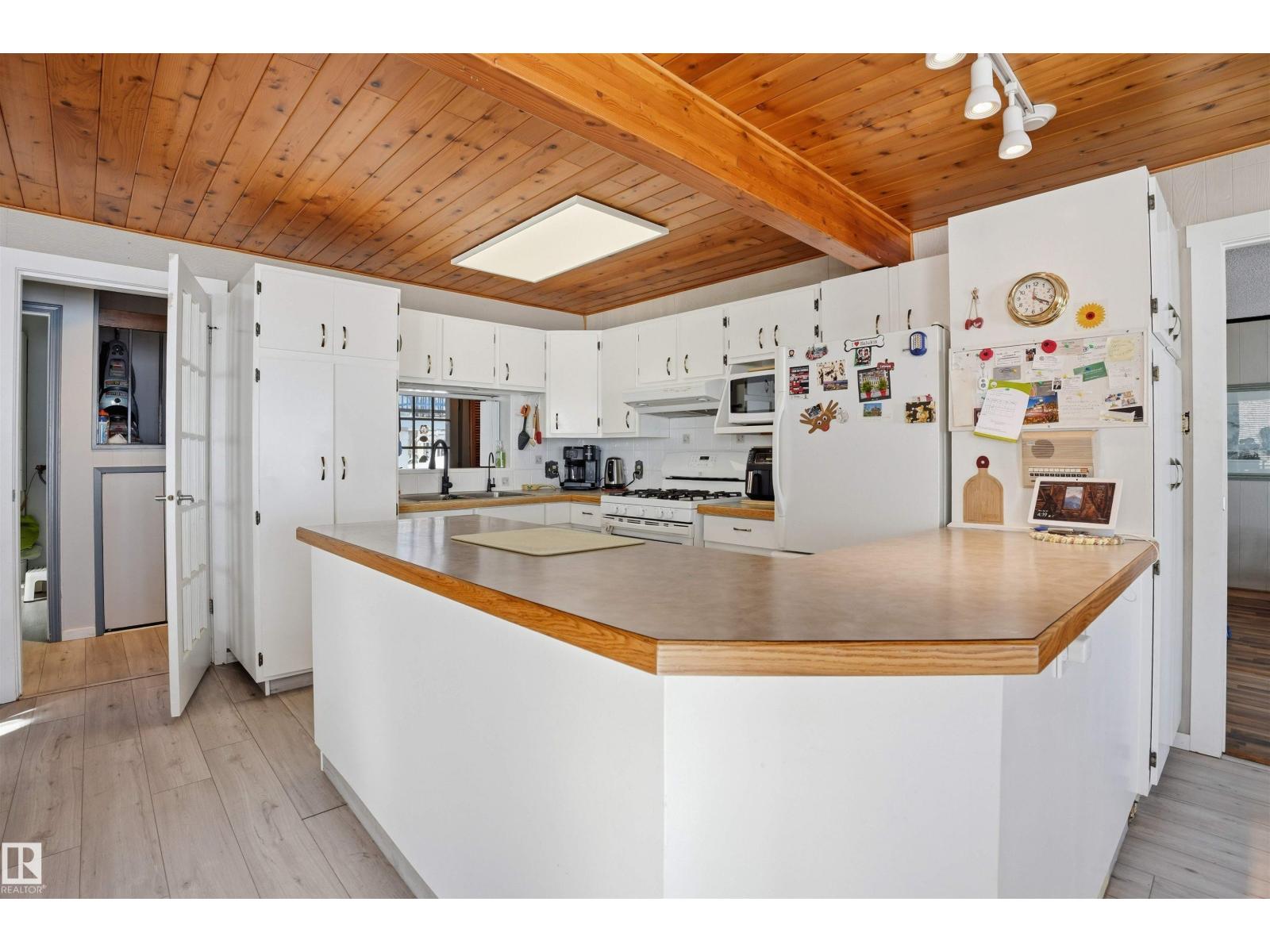 707 7 St, Rural Lac Ste. Anne County, Alberta  T0E 1V0 - Photo 14 - E4480193