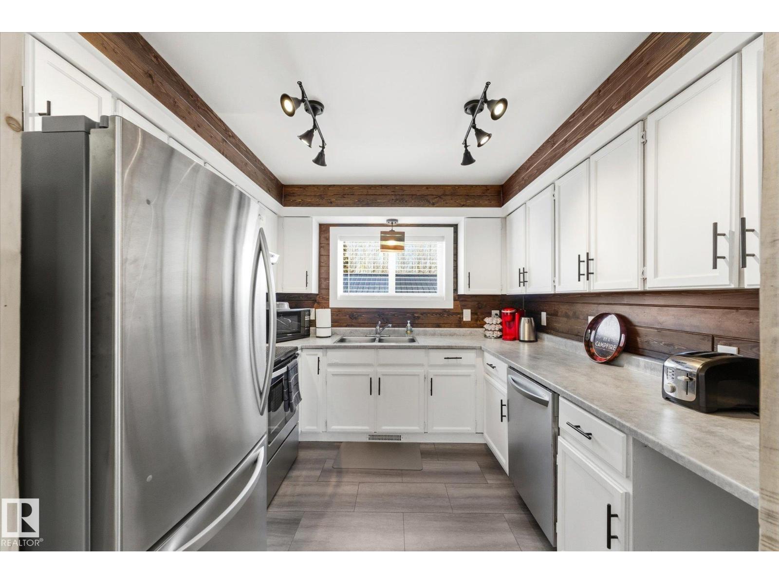 75 Lakeshore Av South View, Rural Lac Ste. Anne County, Alberta  T0E 0L0 - Photo 19 - E4480593