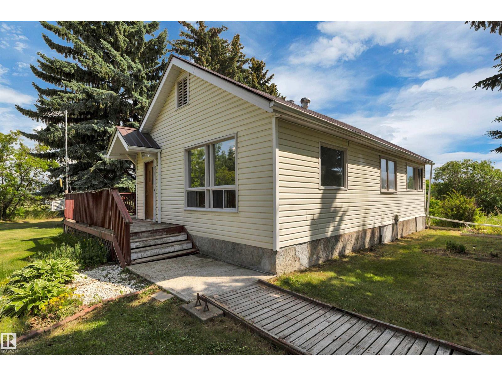 2137 Twp Road 490, Rural Leduc County, Alberta  T0C 2P0 - Photo 11 - E4481351