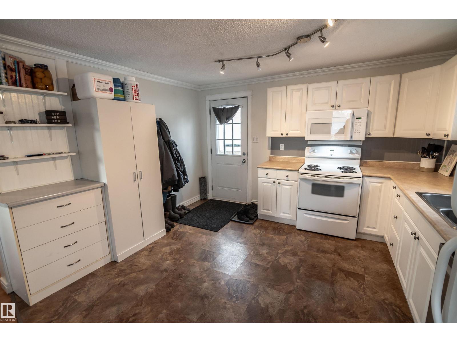 4527 47 St, Rural Lac Ste. Anne County, Alberta  T0E 0A0 - Photo 6 - E4481869