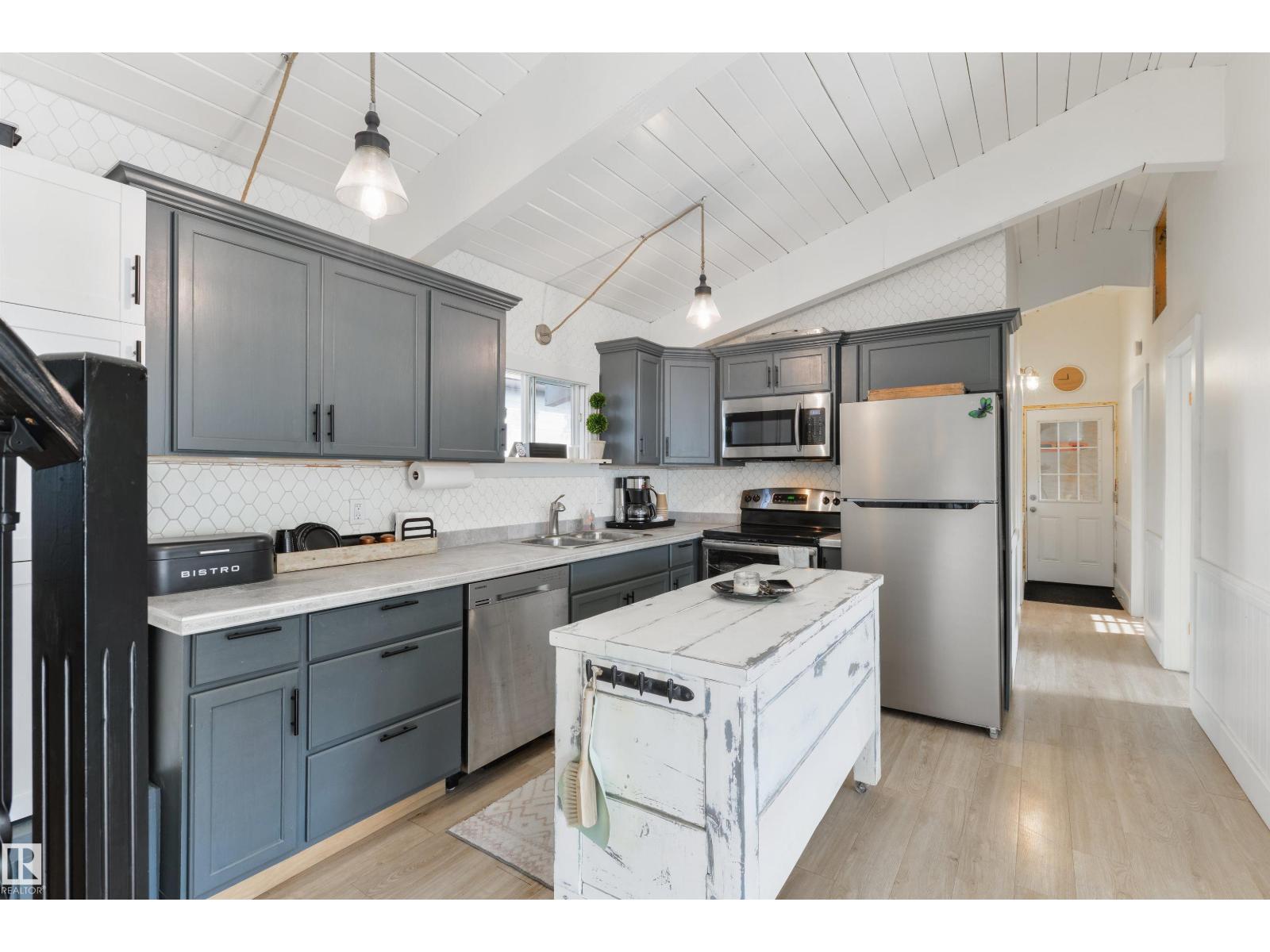 820 8 St, Rural Lac Ste. Anne County, Alberta  T0E 1A0 - Photo 24 - E4482010