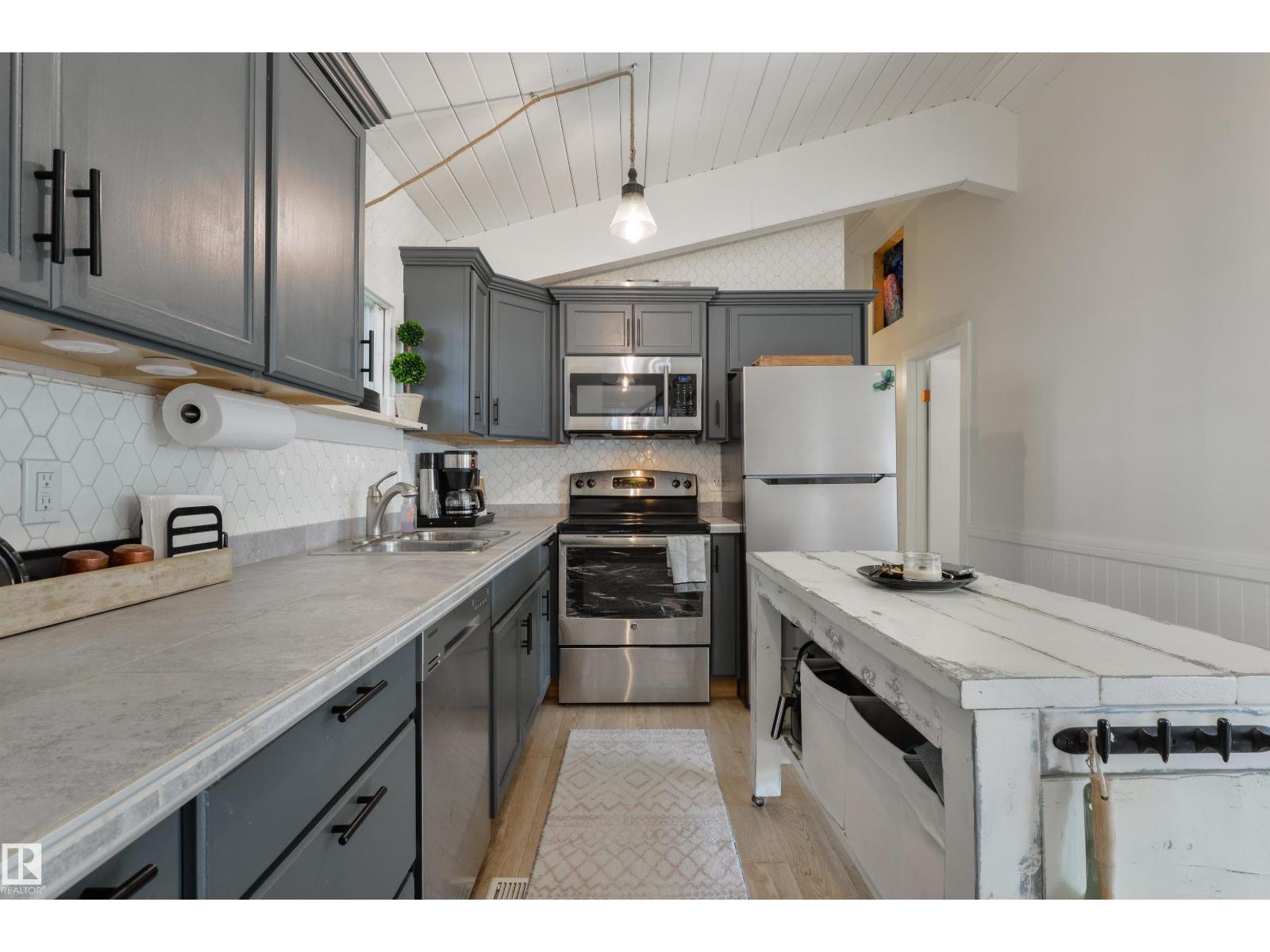 820 8 St, Rural Lac Ste. Anne County, Alberta  T0E 1A0 - Photo 46 - E4482010