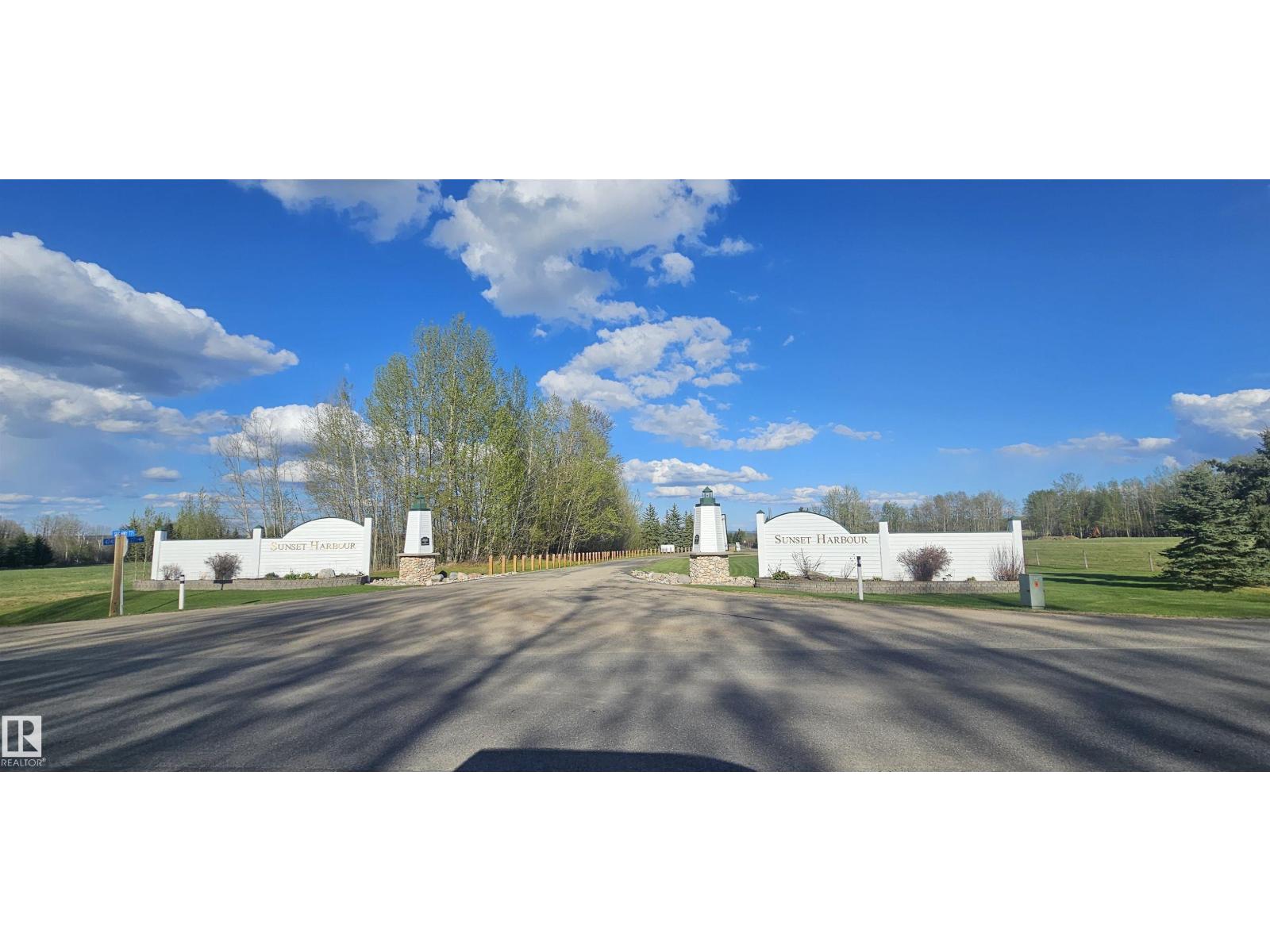 13 Sunset Harbour, Rural Wetaskiwin County, Alberta  T0C 2V0 - Photo 3 - E4482604