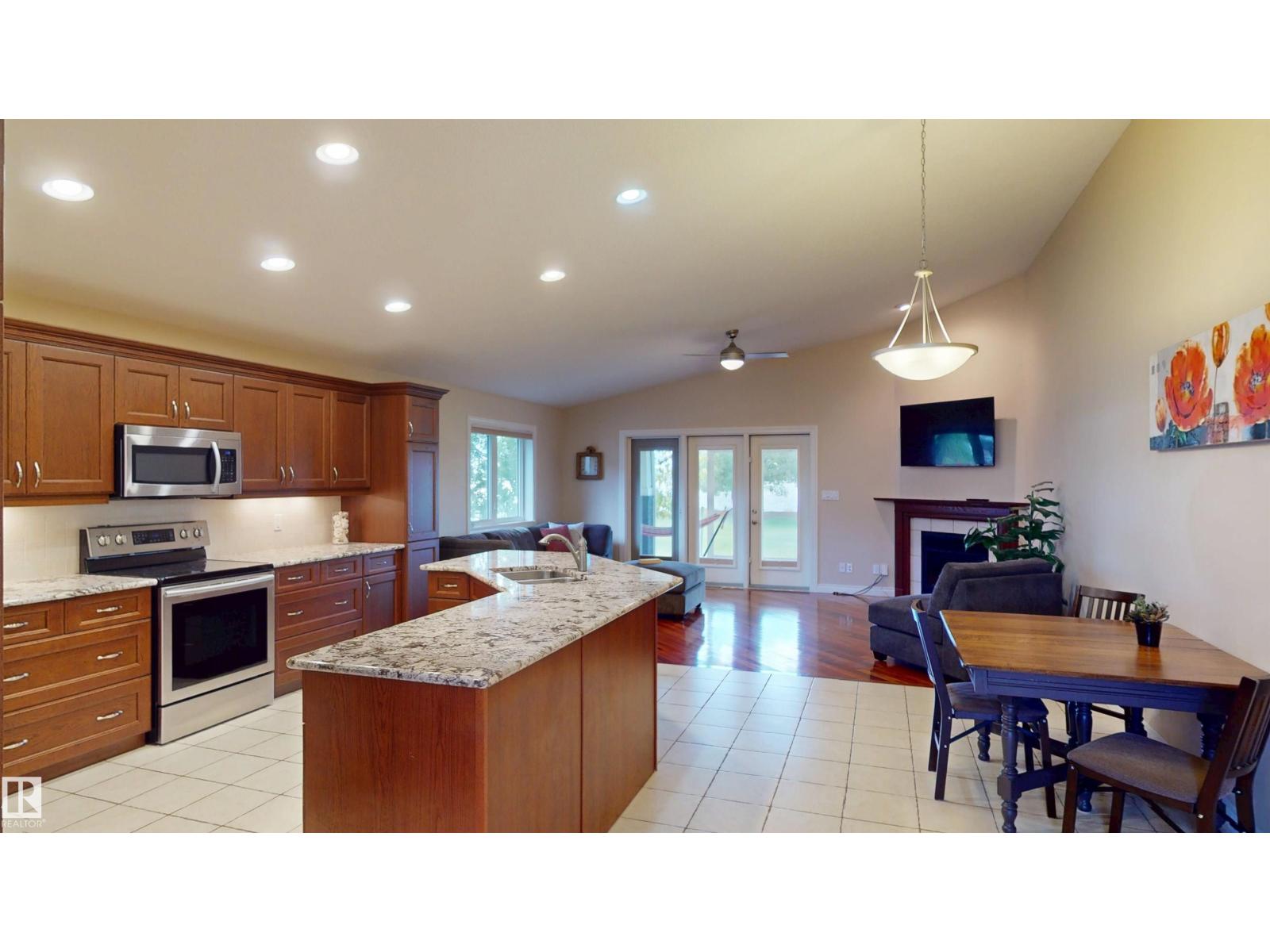 17 53026 Rge Road 43, Rural Parkland County, Alberta  T0E 2K0 - Photo 11 - E4482608