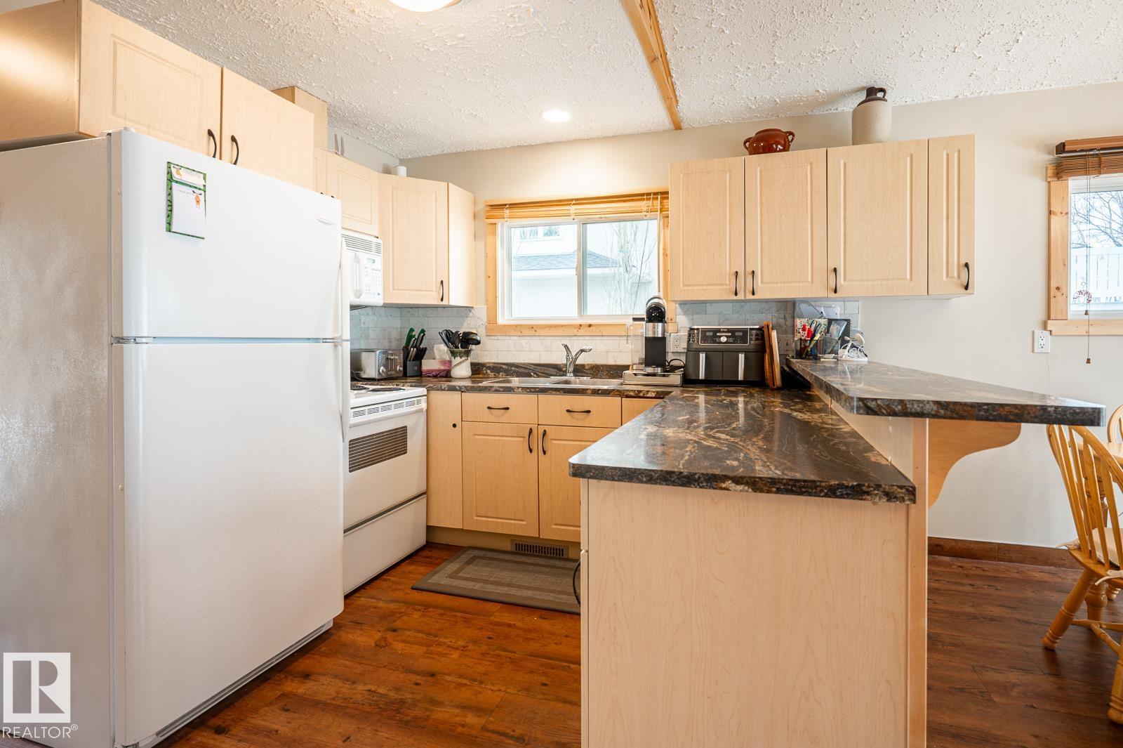 5582 Nakamun Dr, Rural Lac Ste. Anne County, Alberta  T0E 1V0 - Photo 3 - E4482675