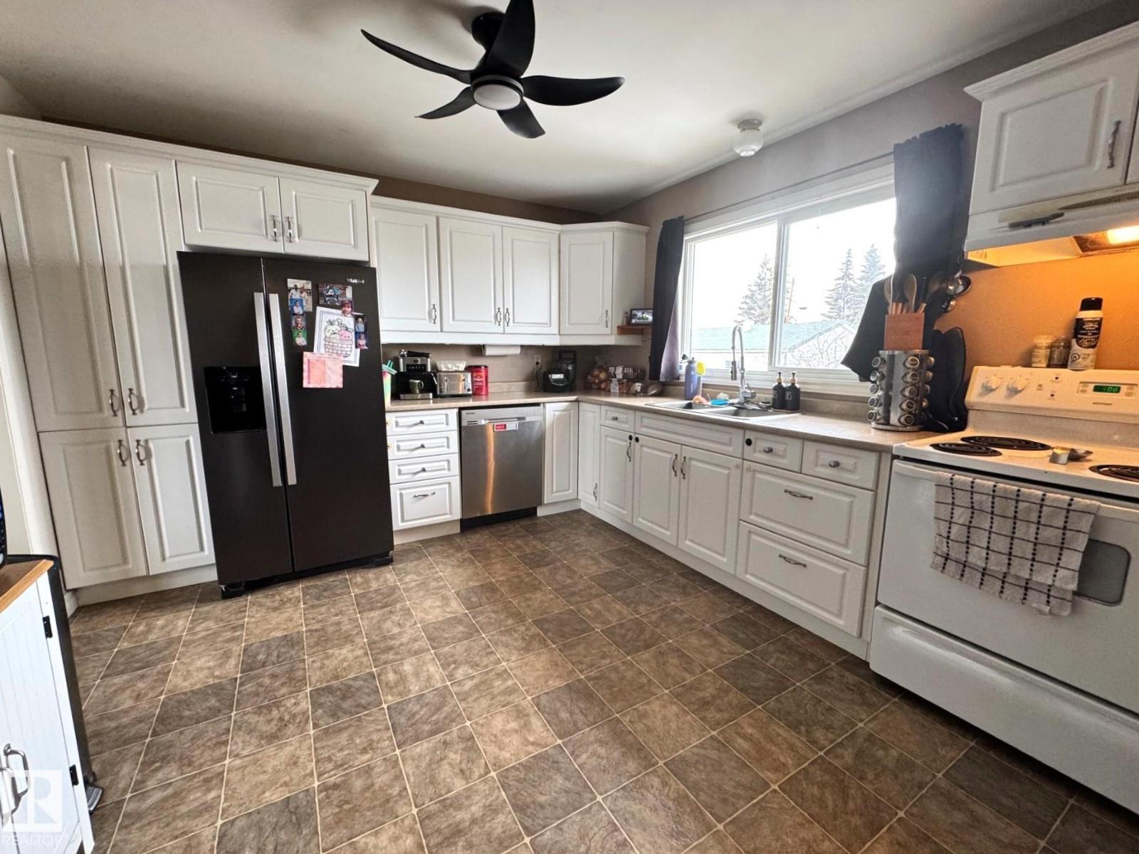 4912 55 Av, Wildwood, Alberta  T0E 2M0 - Photo 7 - E4482760