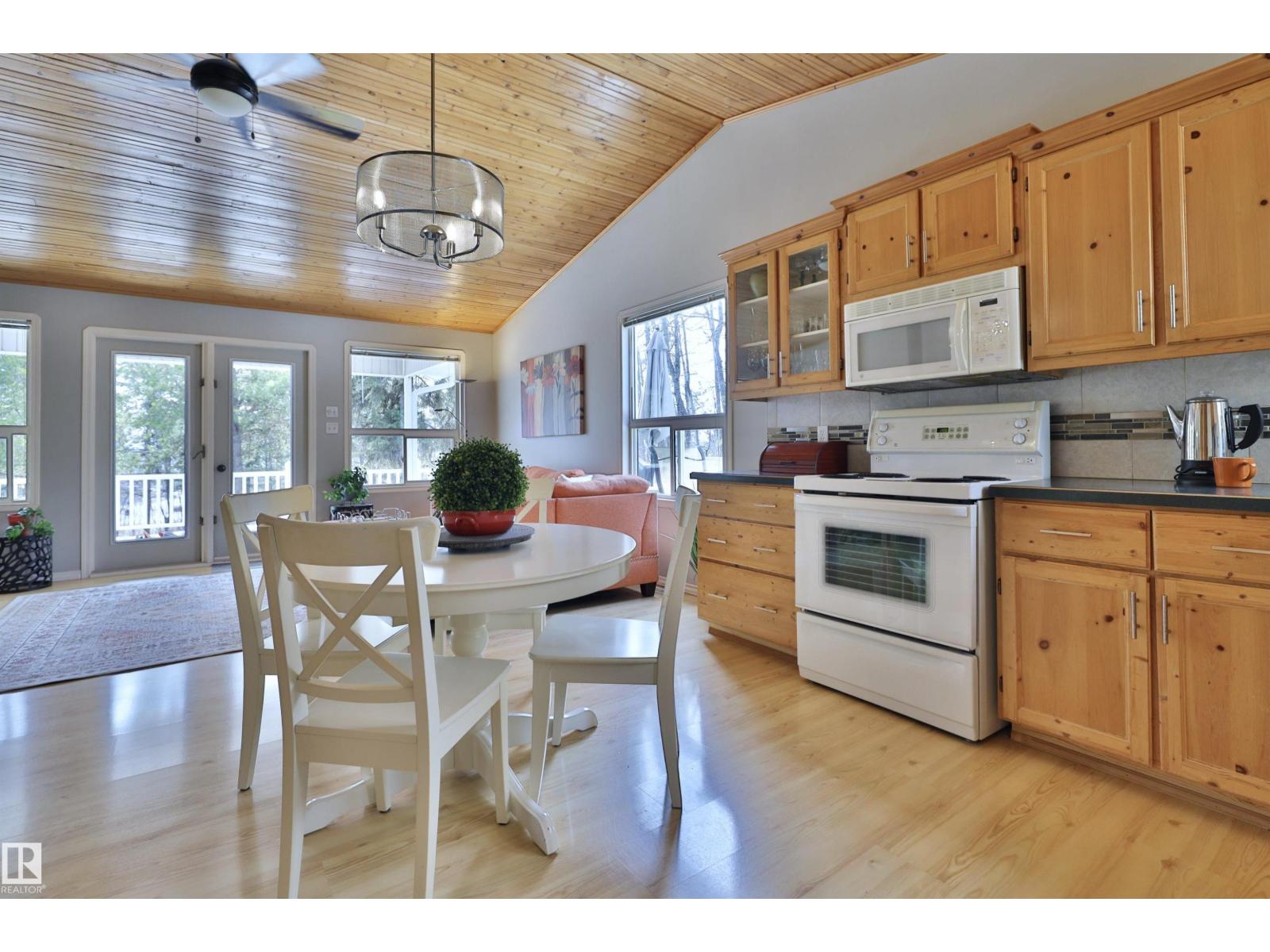 1050 Moonlight Ba, Rural Leduc County, Alberta  T0C 2P0 - Photo 11 - E4483237