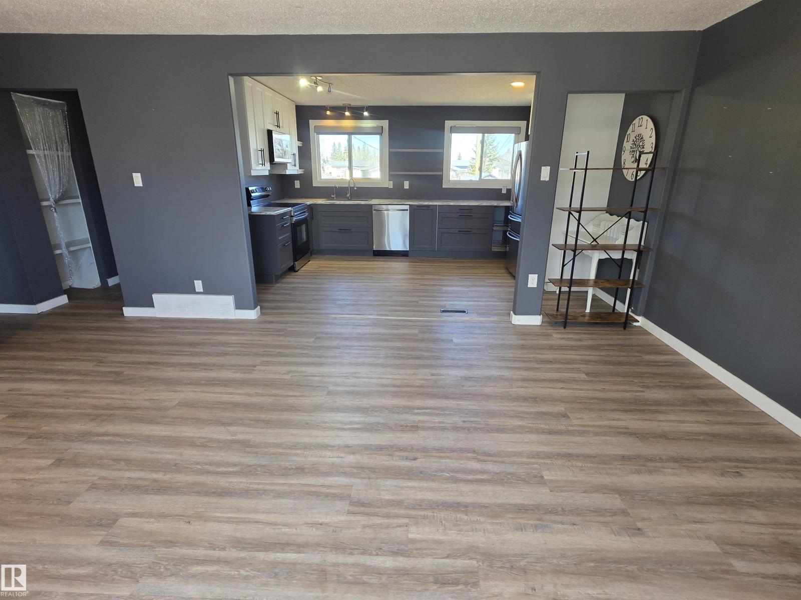 4924 50a Av, Entwistle, Alberta  T0E 0S0 - Photo 3 - E4483414