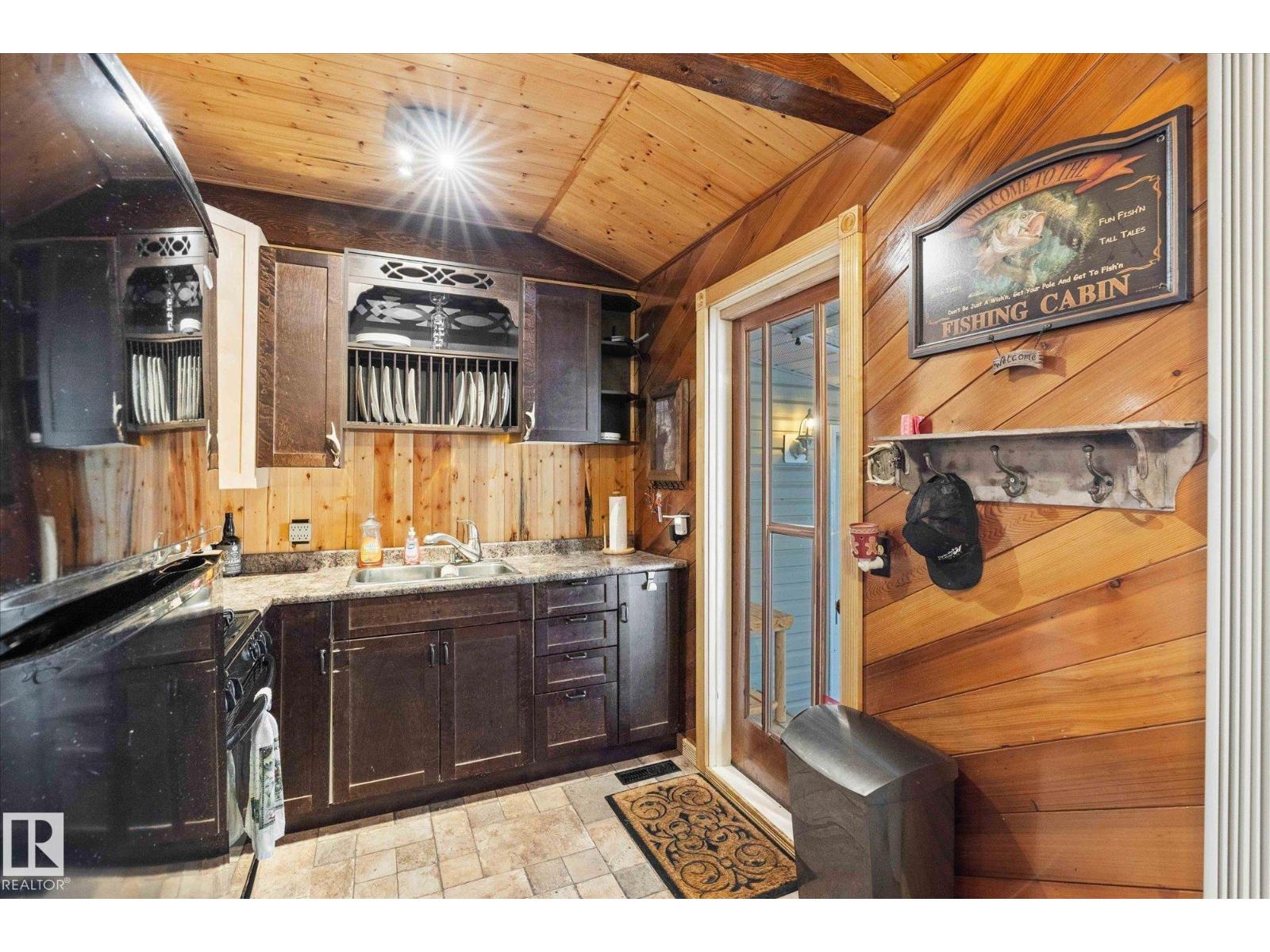 1028-1029 10 St, Rural Lac Ste. Anne County, Alberta  T0E 0A2 - Photo 9 - E4483415