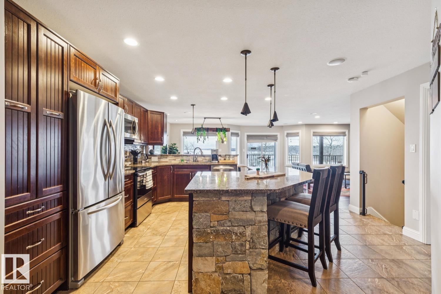 14 Spruce Rd, Rural Lac Ste. Anne County, Alberta  T0E 0X0 - Photo 11 - E4483888