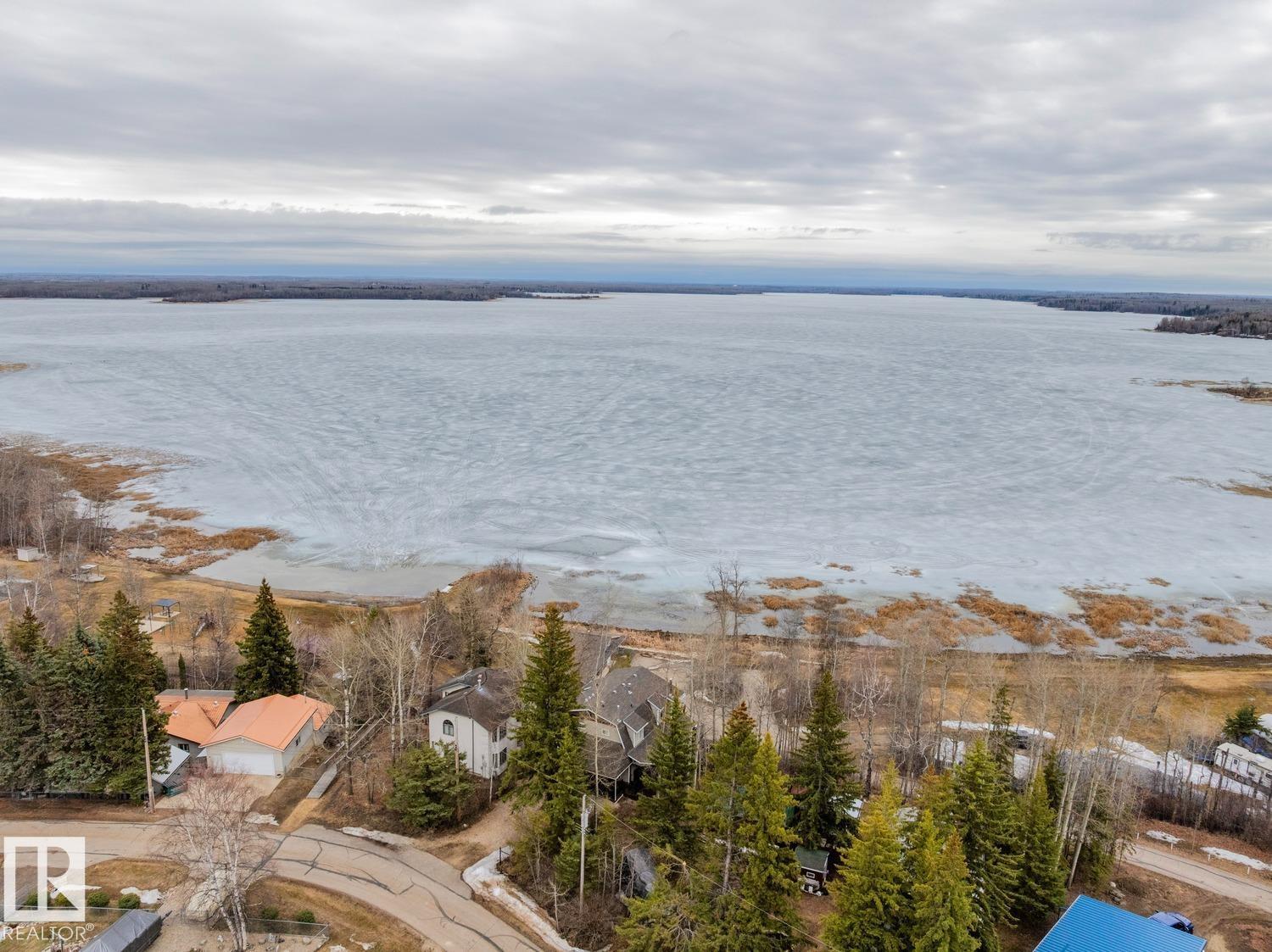 14 Spruce Rd, Rural Lac Ste. Anne County, Alberta  T0E 0X0 - Photo 6 - E4483888