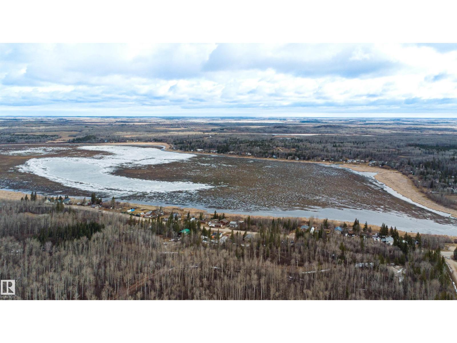 51 Lakeshore Dr, Rural Lac Ste. Anne County, Alberta  T0E 1V0 - Photo 34 - E4484439