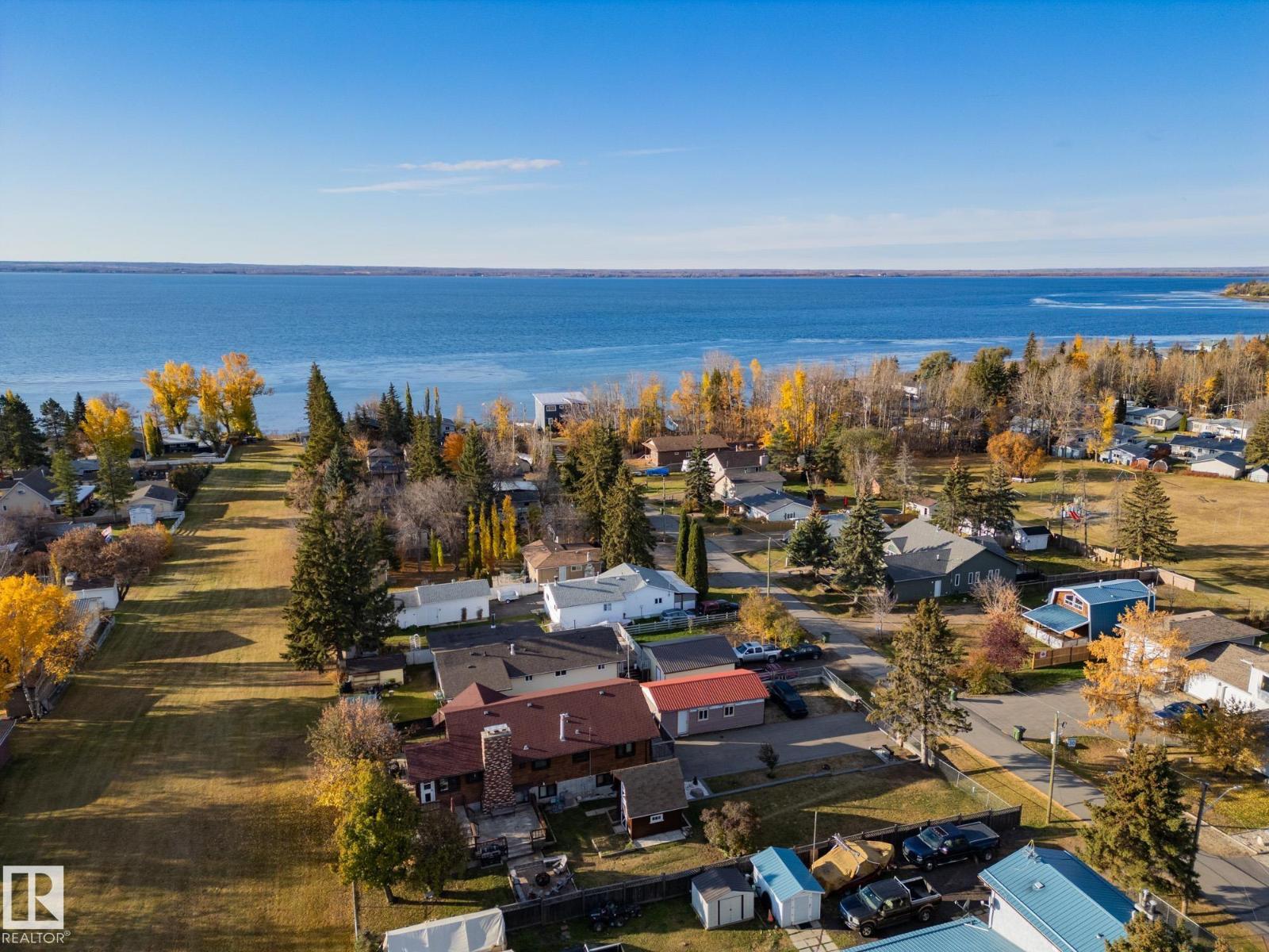 403 4 St, Rural Lac Ste. Anne County, Alberta  T0E 1A0 - Photo 1 - E4484829