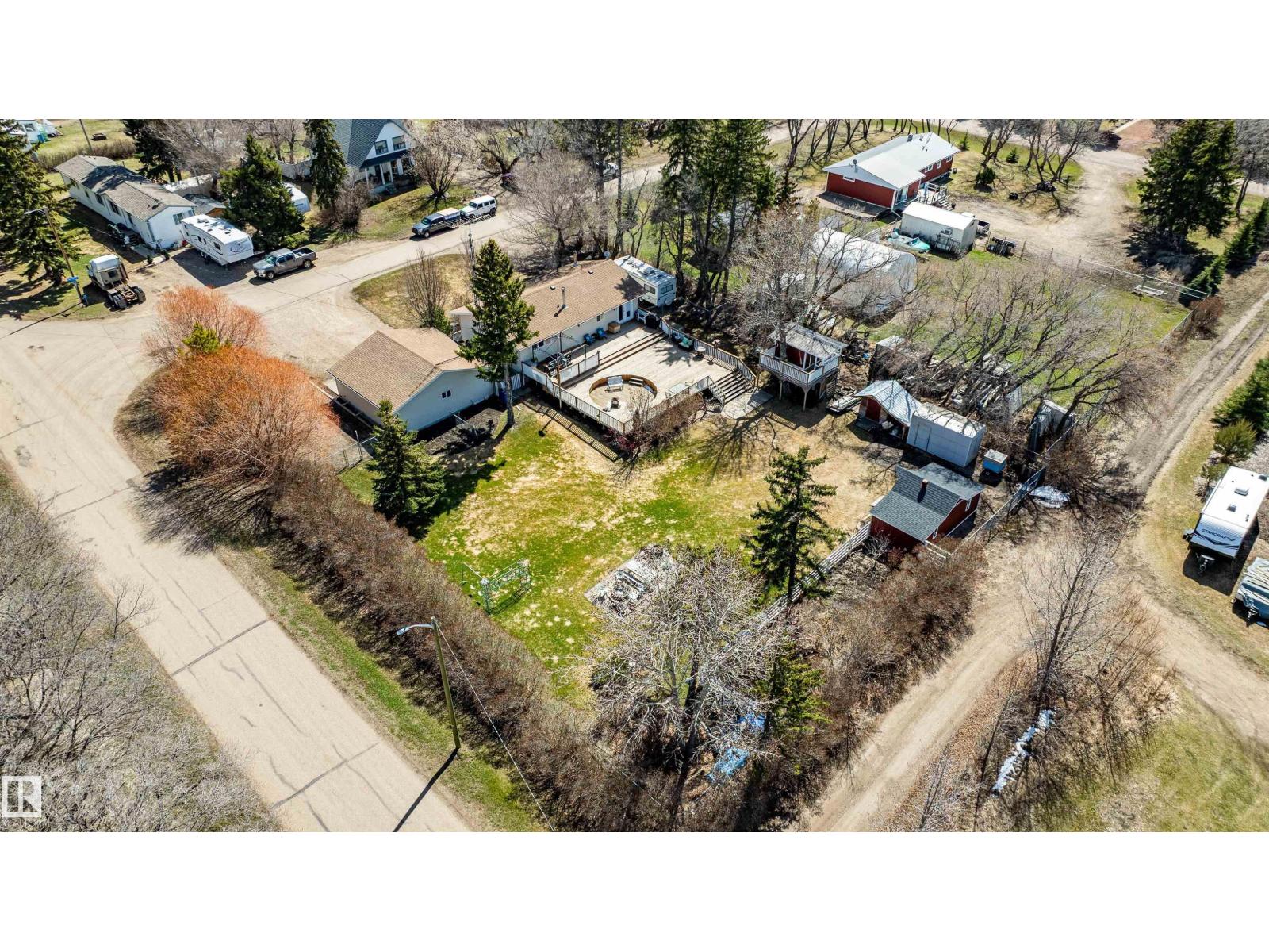 8 Macrae St, Erskine, Alberta  T0C 1G0 - Photo 4 - E4485193
