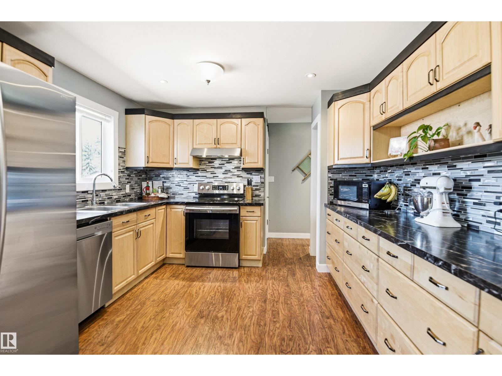 8 Macrae St, Erskine, Alberta  T0C 1G0 - Photo 40 - E4485193