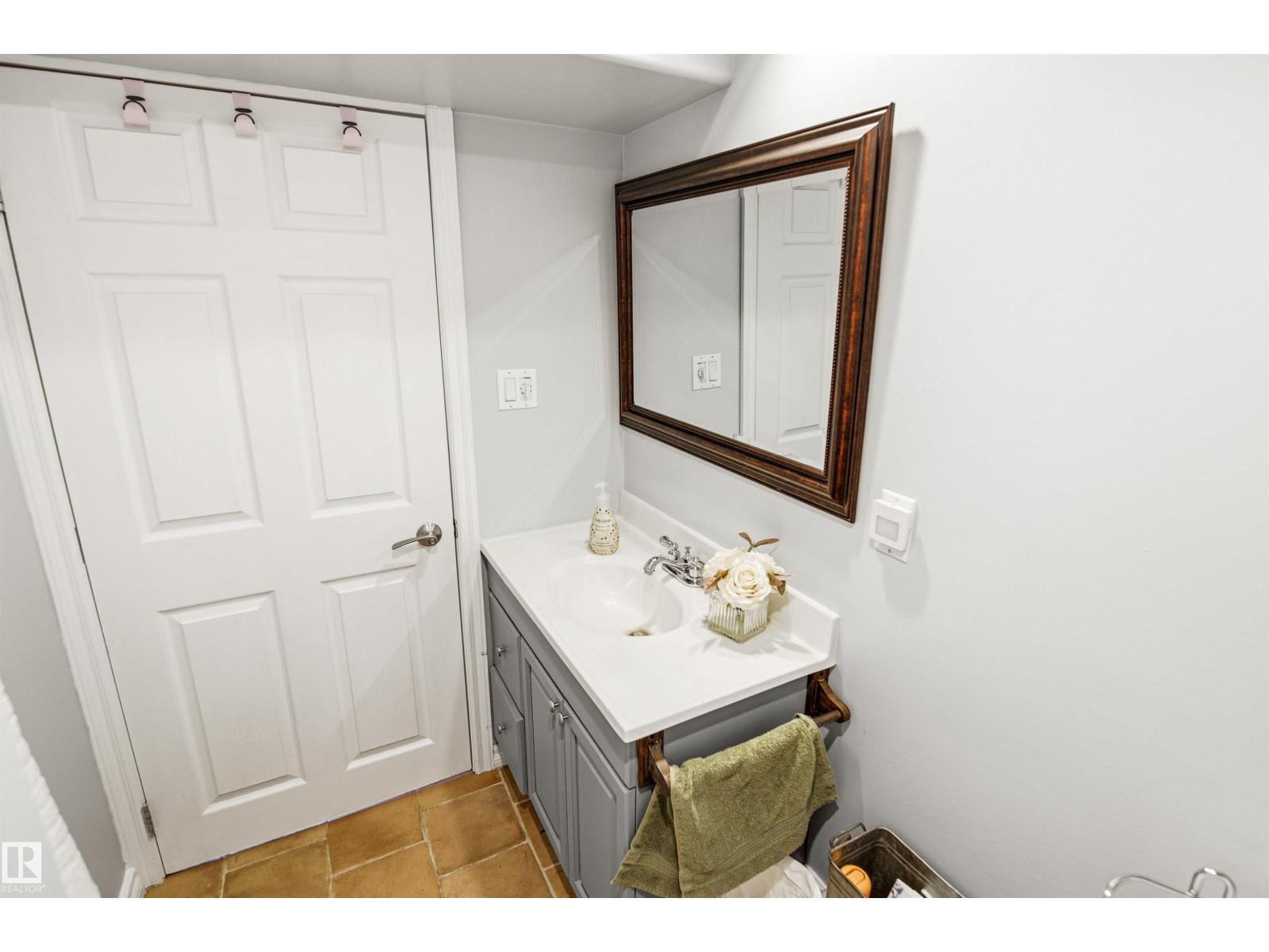 8 Macrae St, Erskine, Alberta  T0C 1G0 - Photo 60 - E4485193