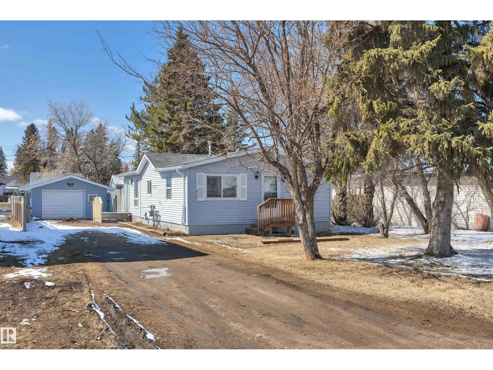 4712 49 St, Calmar, Alberta  T0C 0V0 - Photo 1 - E4485497