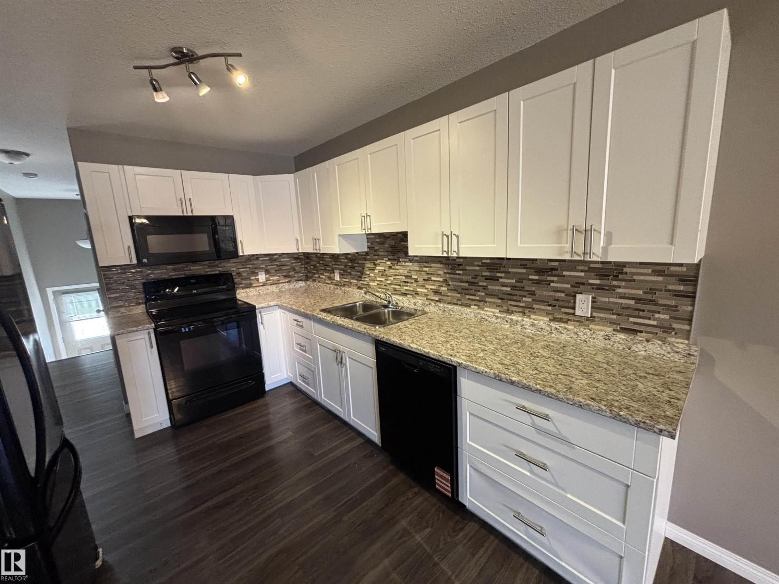 5041 45 St, Drayton Valley, Alberta  T7A 1E1 - Photo 3 - E4485593