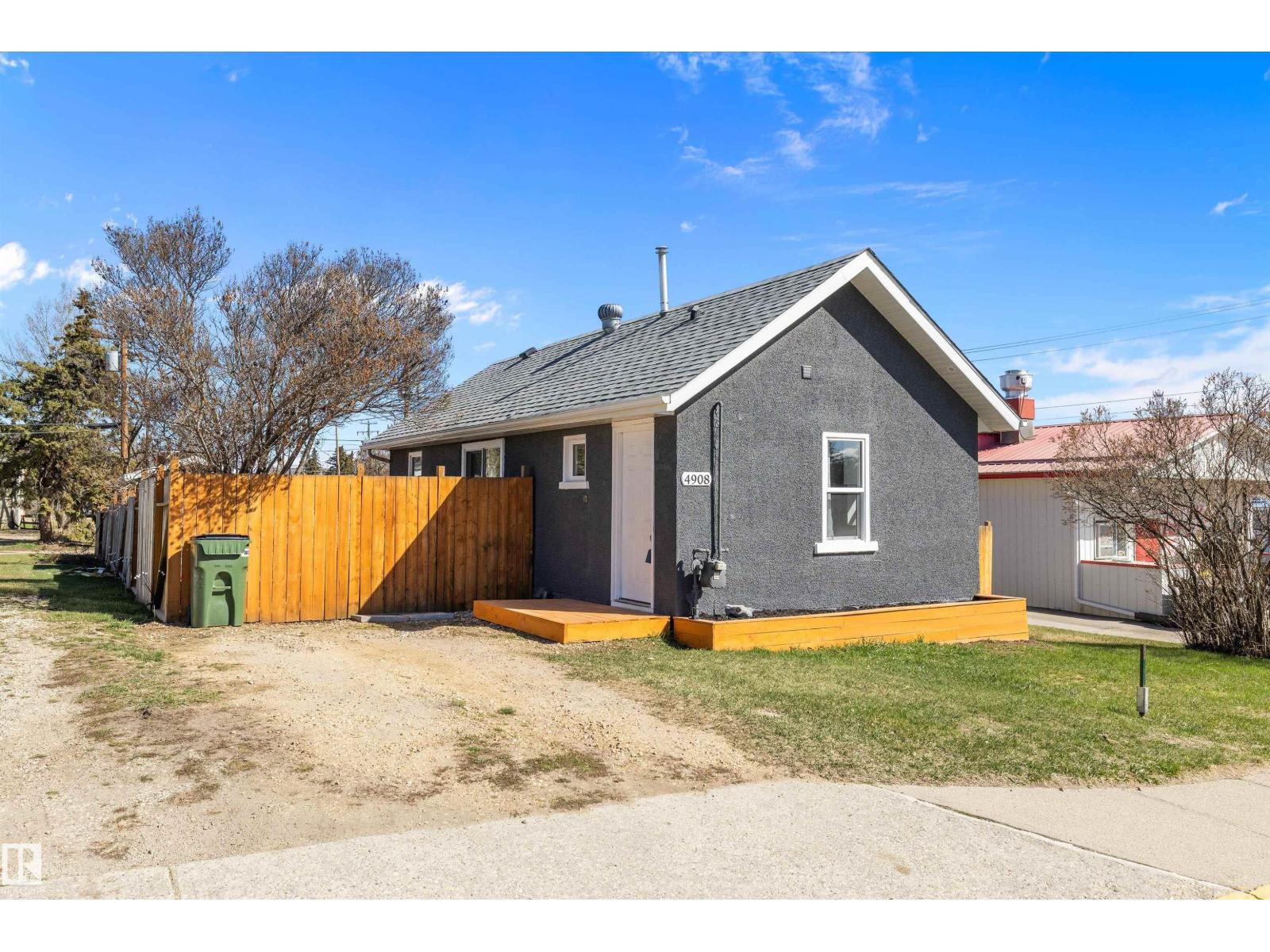 4908 49 Av, Onoway, Alberta  T0E 1V0 - Photo 1 - E4485783