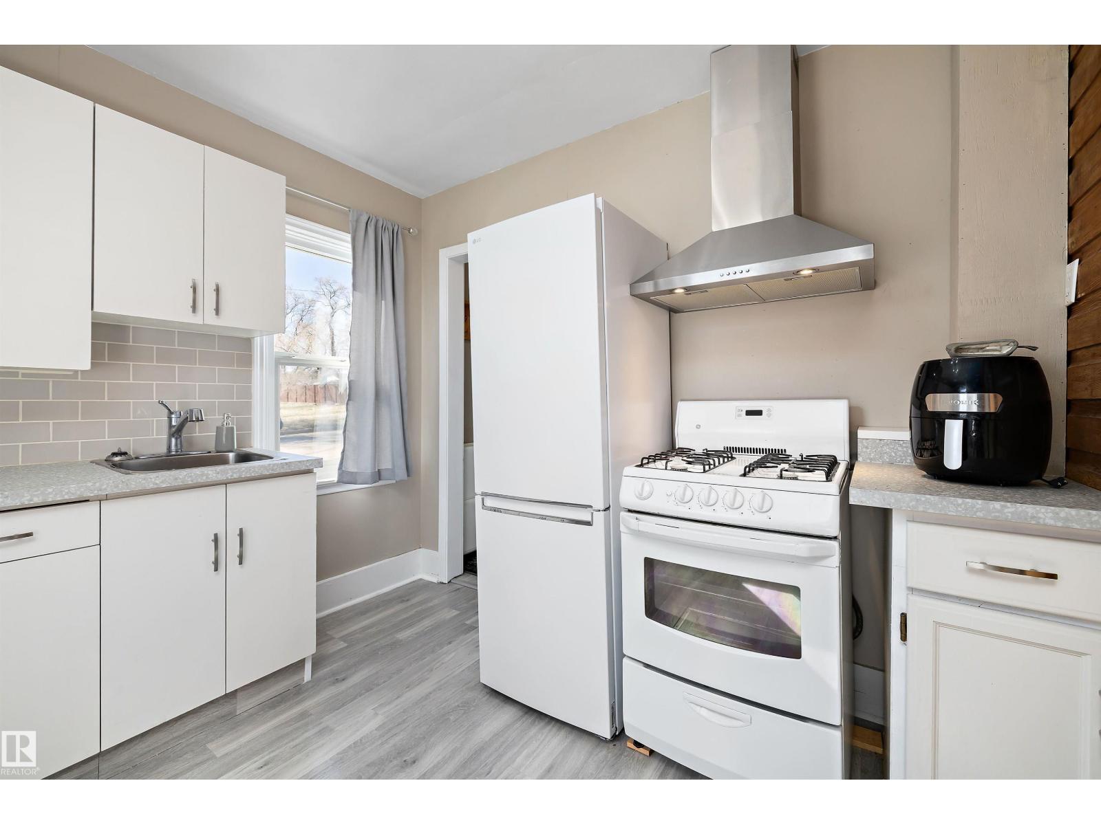 4908 49 Av, Onoway, Alberta  T0E 1V0 - Photo 4 - E4485783