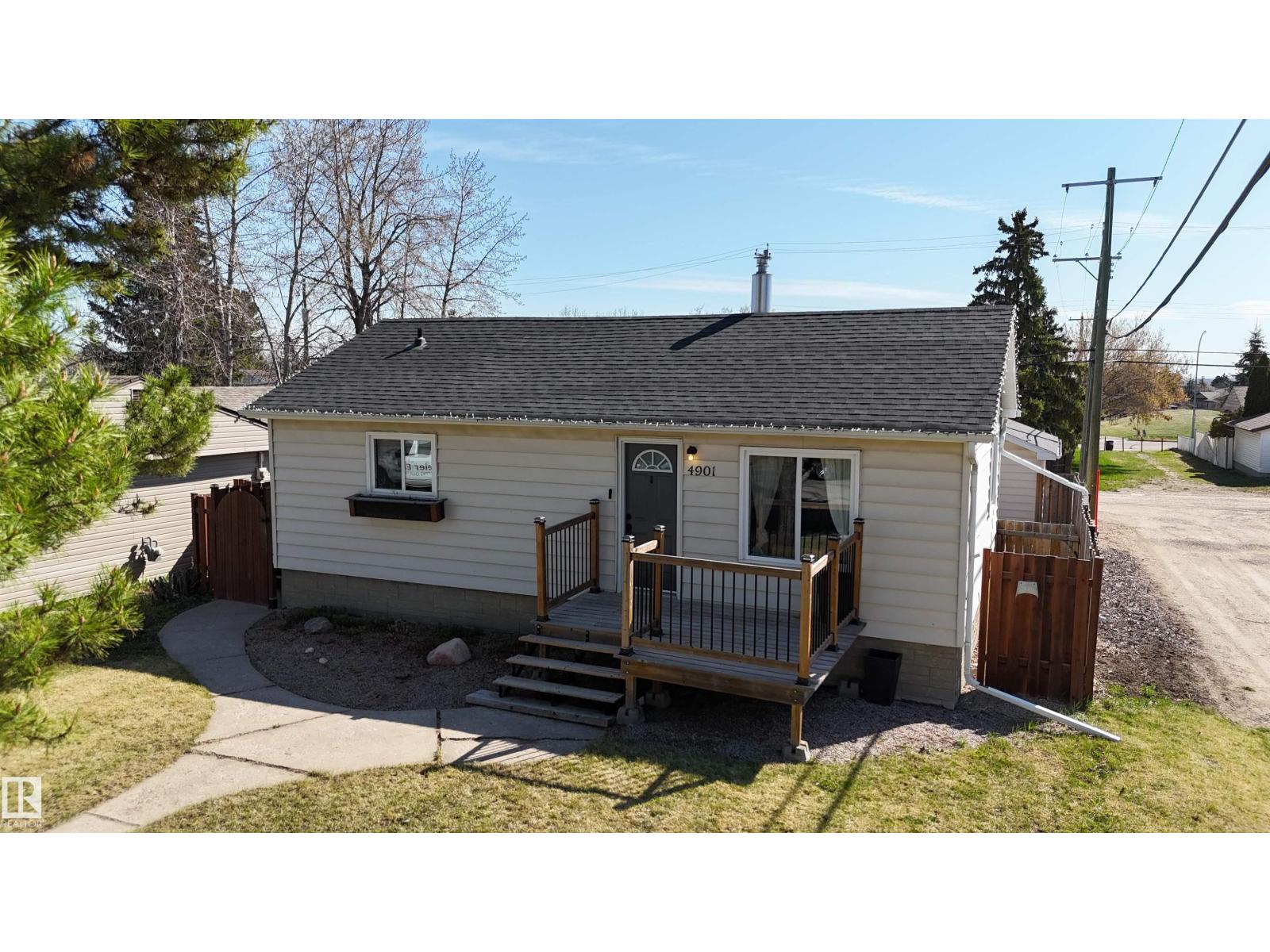 4901 44 St, Drayton Valley, Alberta  T7A 1H3 - Photo 1 - E4486668