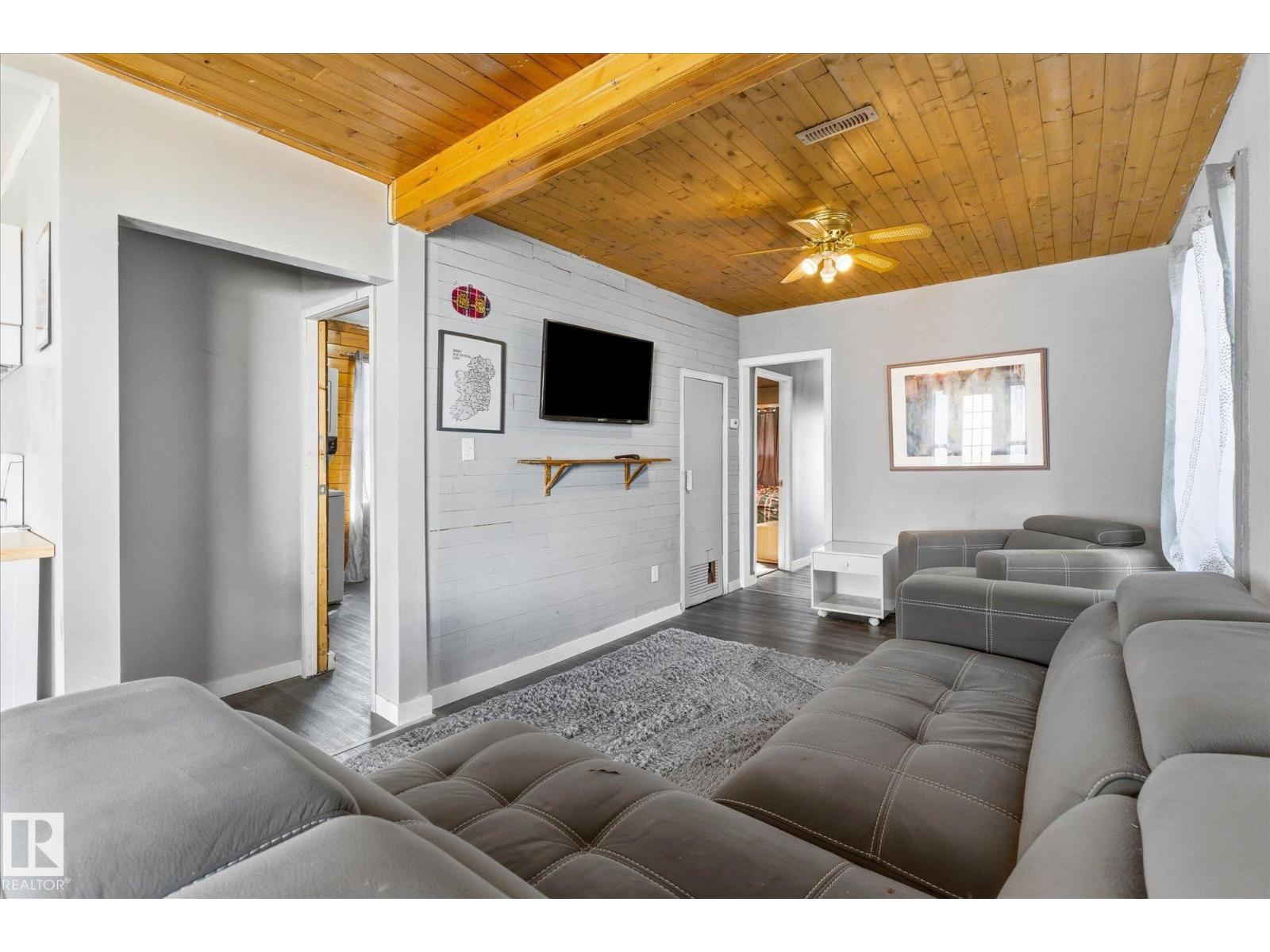4812 59 St, Rural Lac Ste. Anne County, Alberta  T0E 0A0 - Photo 15 - E4487177