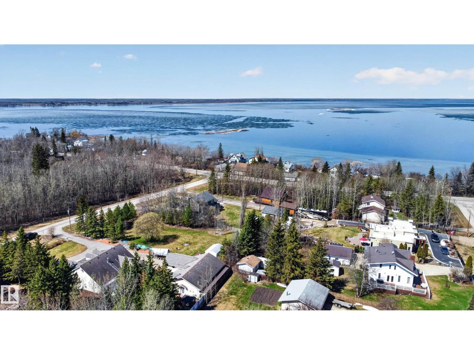 4924 48a Av, Rural Lac Ste. Anne County, Alberta T0E 0A0 - Photo 12 - E4487374