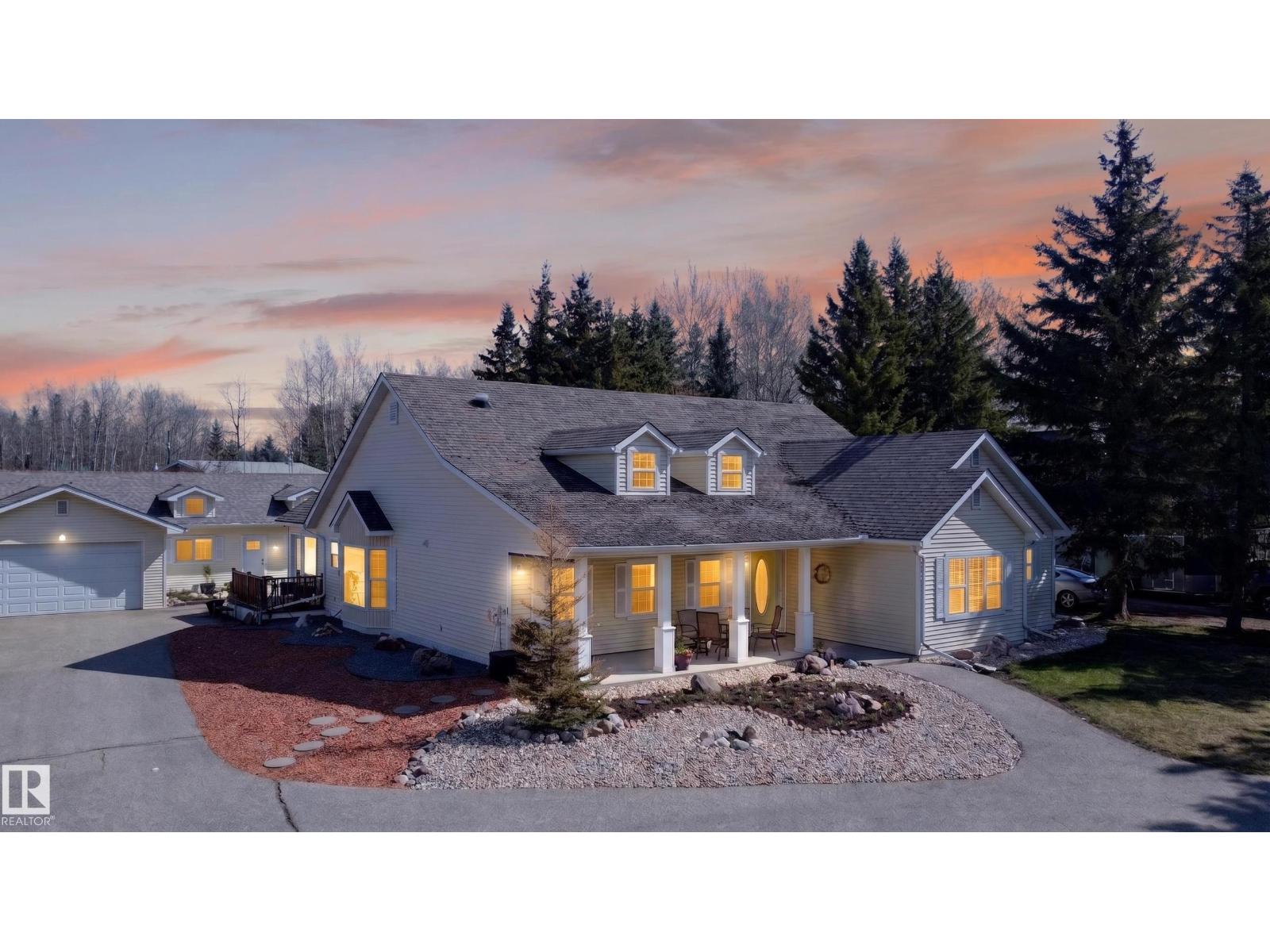4924 48a Av, Rural Lac Ste. Anne County, Alberta T0E 0A0 - Photo 2 - E4487374