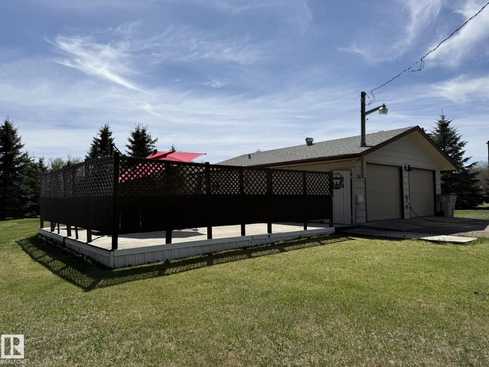 38 Lakeshore Dr, Rural Wetaskiwin County, Alberta T0C 2V0 - Photo 1 - E4487554