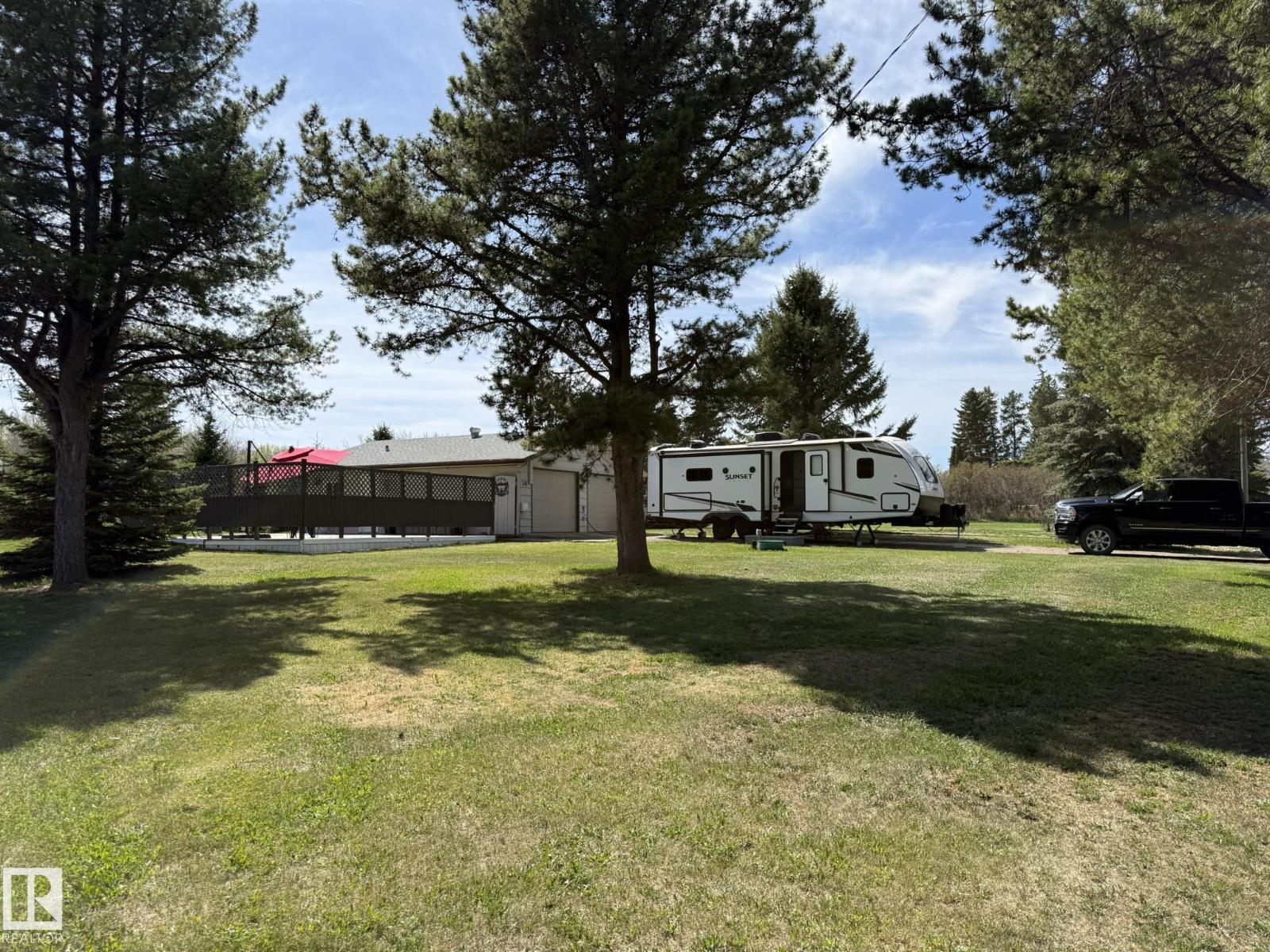 38 Lakeshore Dr, Rural Wetaskiwin County, Alberta T0C 2V0 - Photo 2 - E4487554