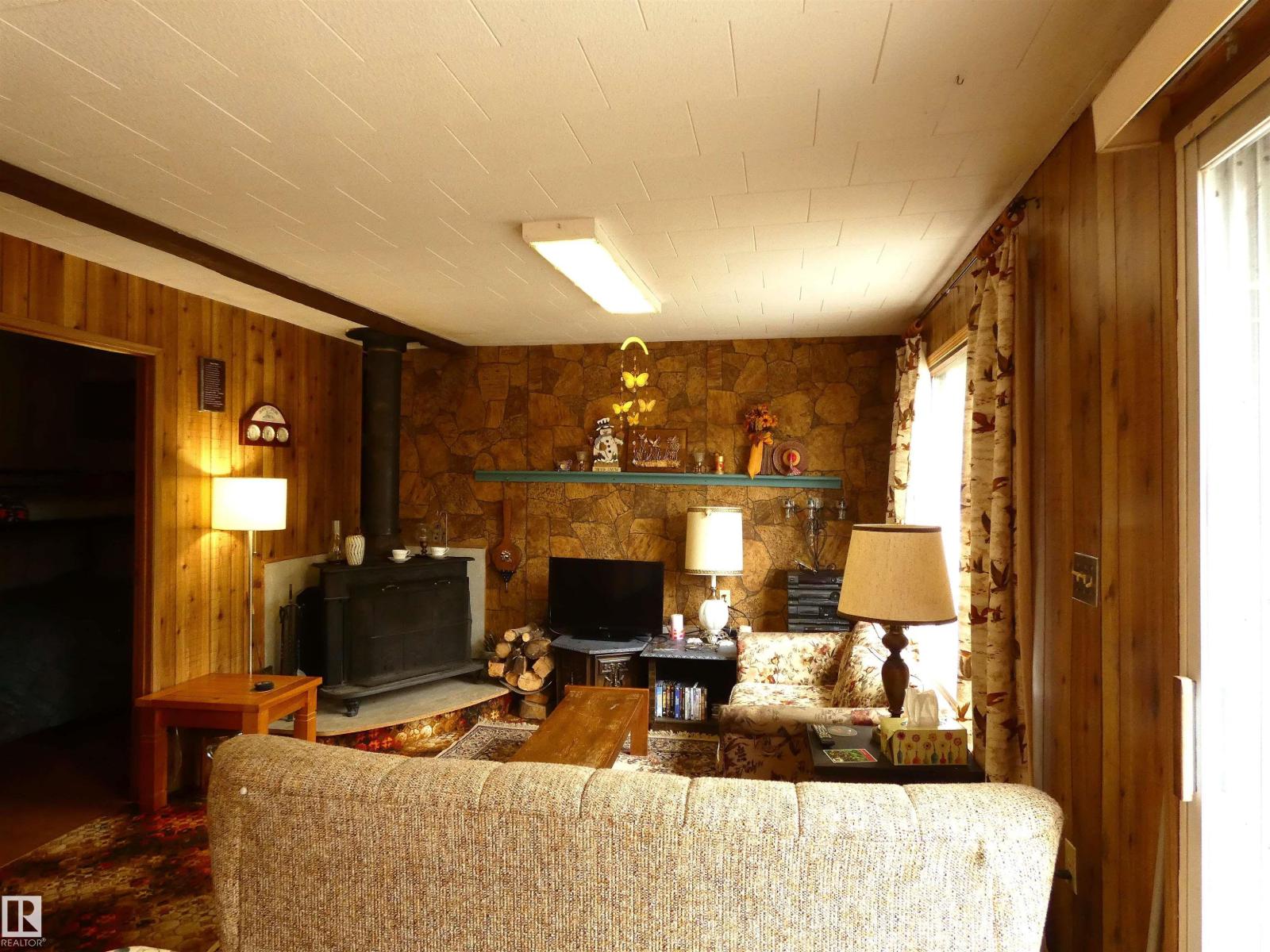 706 Meadow Av, Rural Barrhead County, Alberta T0E 1A0 - Photo 11 - E4487555