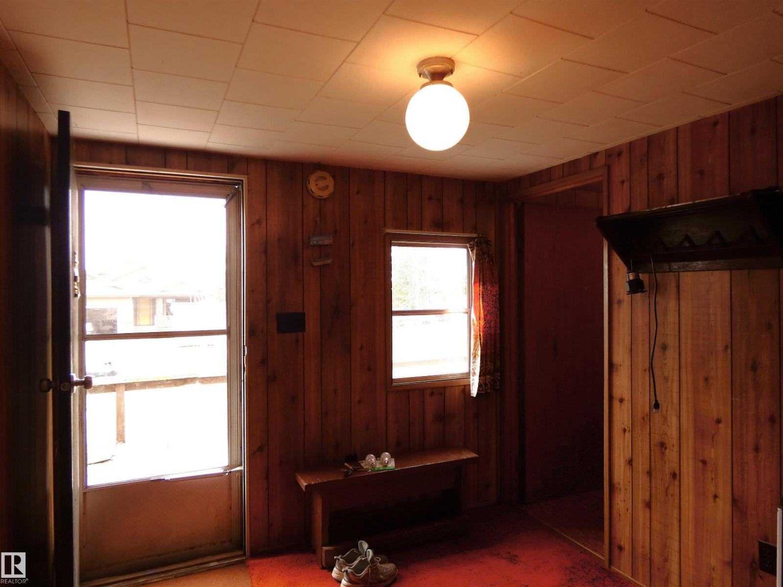 706 Meadow Av, Rural Barrhead County, Alberta T0E 1A0 - Photo 5 - E4487555