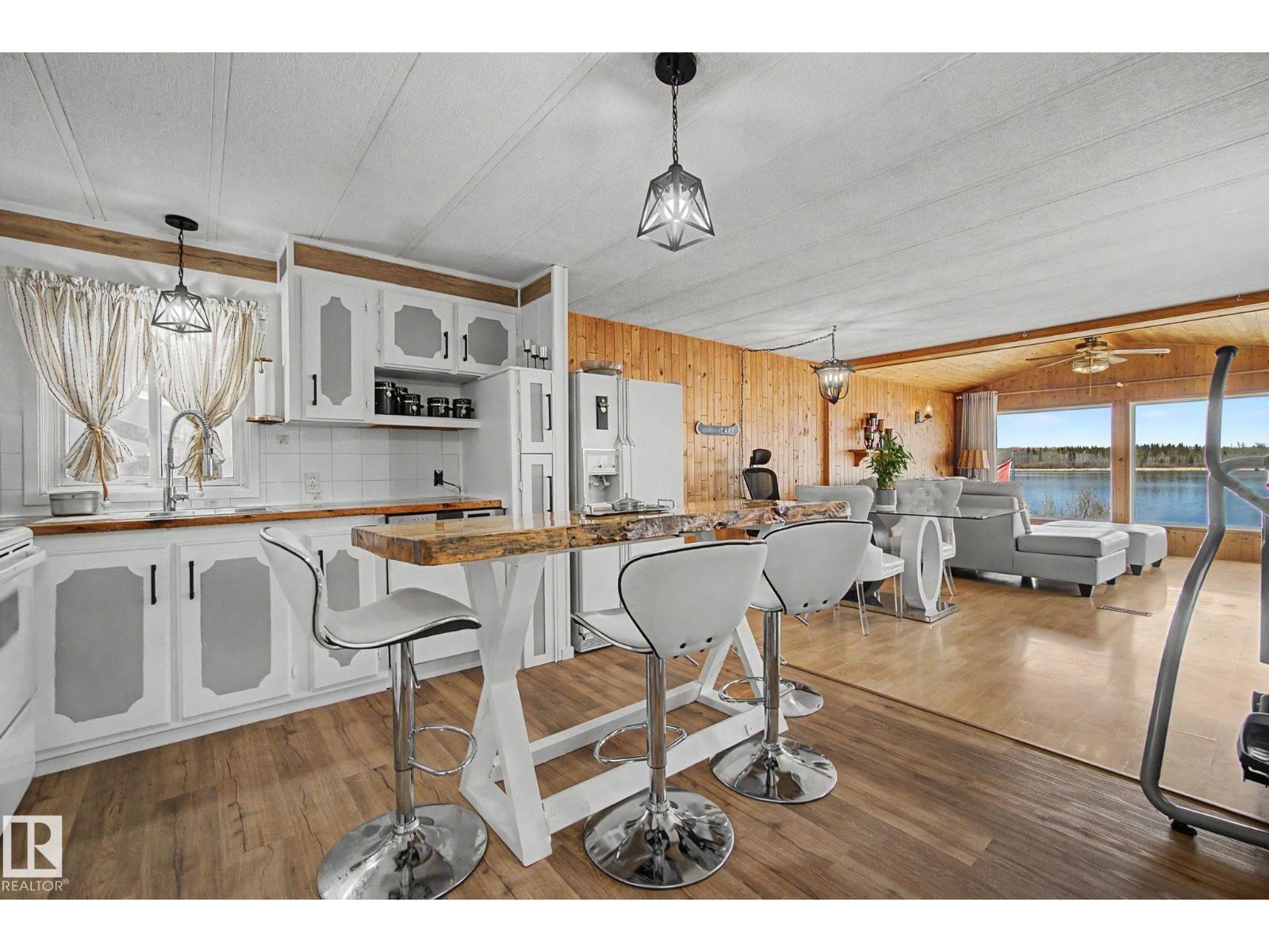 666 Blue Heron Drive, Rural Lac Ste. Anne County, Alberta  T0E 1V0 - Photo 3 - E4487984